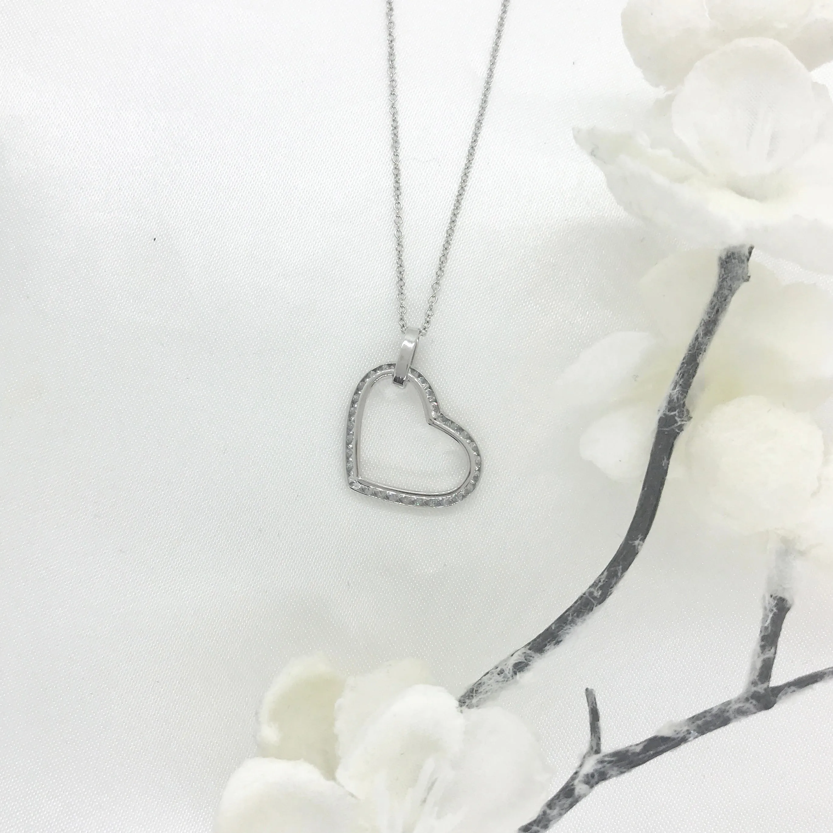 10K White Gold CZ Dangling Heart Necklace