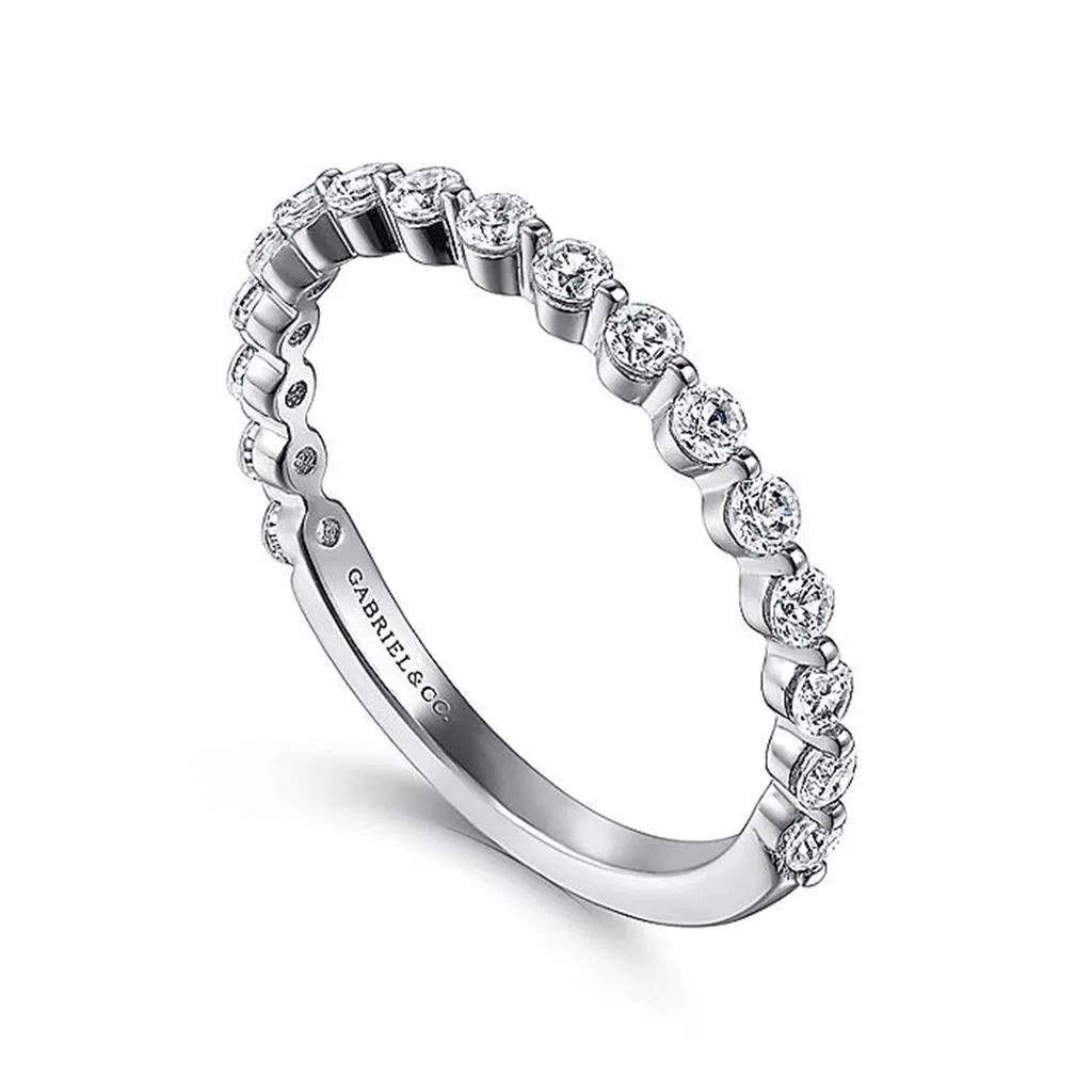14K White Gold Straight Natural Diamonds Band