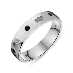 18ct White Gold Whitby Jet King's Coronation Hallmark 5mm Ring D