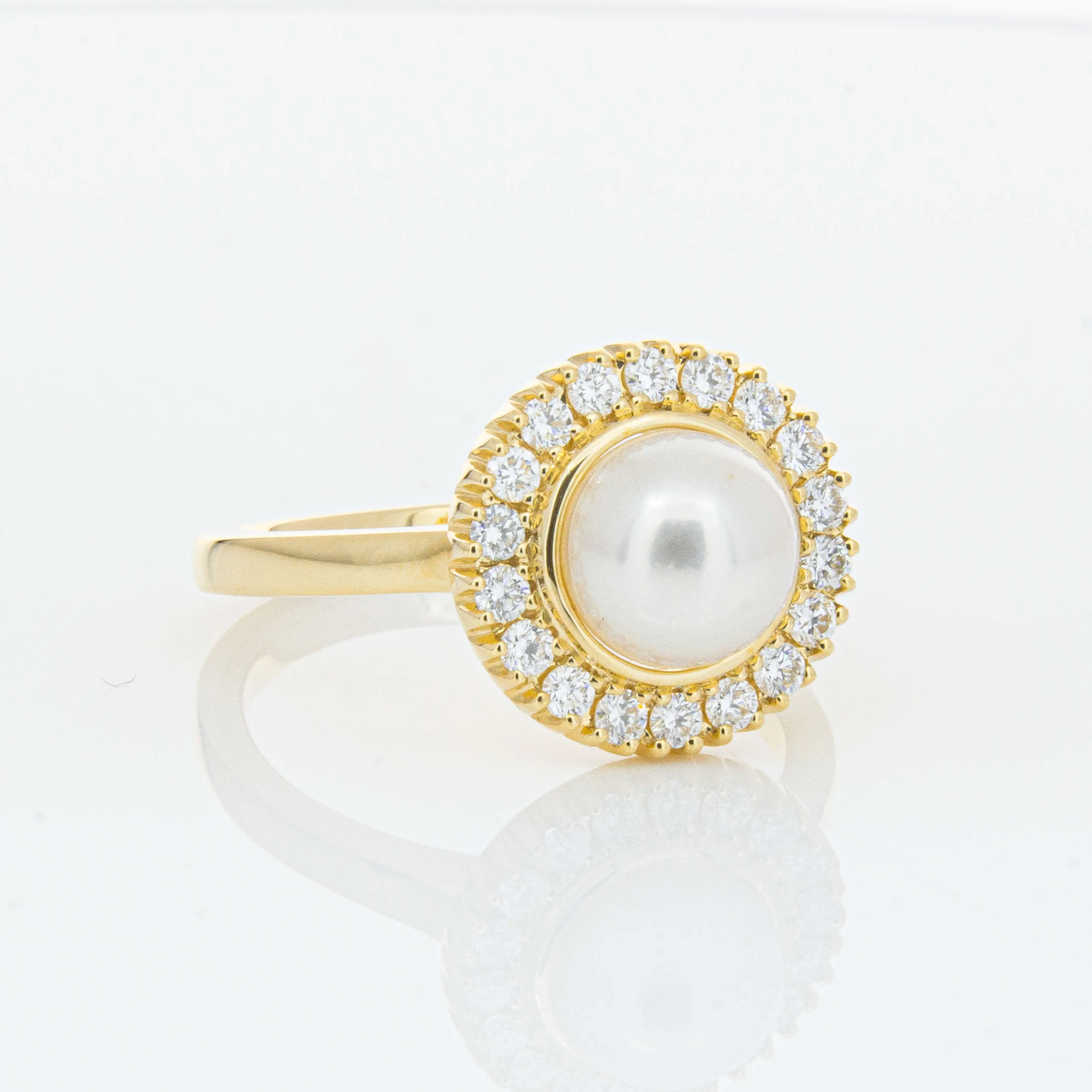 18ct Yellow Gold 7mm Akoya Pearl & Diamond Daisy Ring