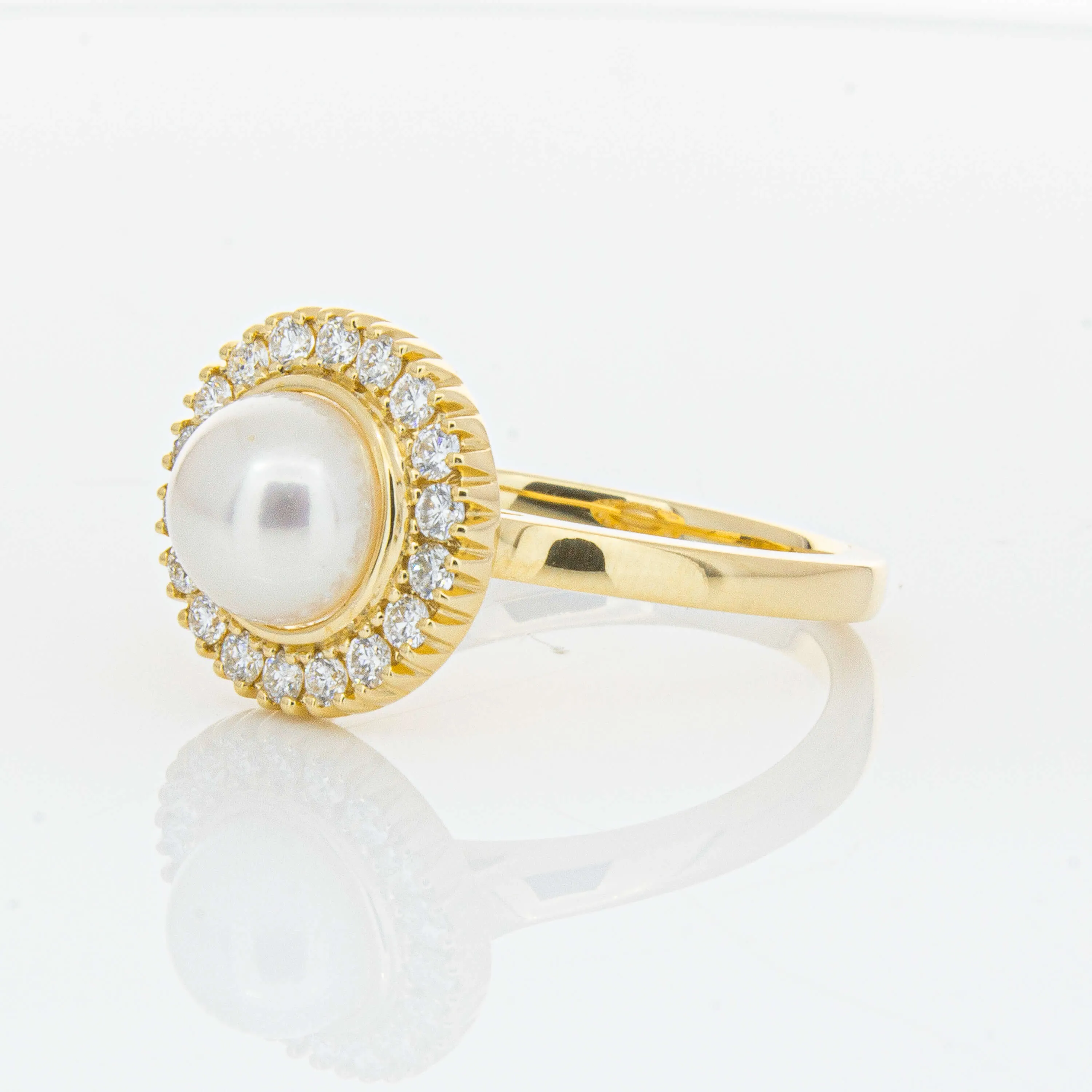 18ct Yellow Gold 7mm Akoya Pearl & Diamond Daisy Ring