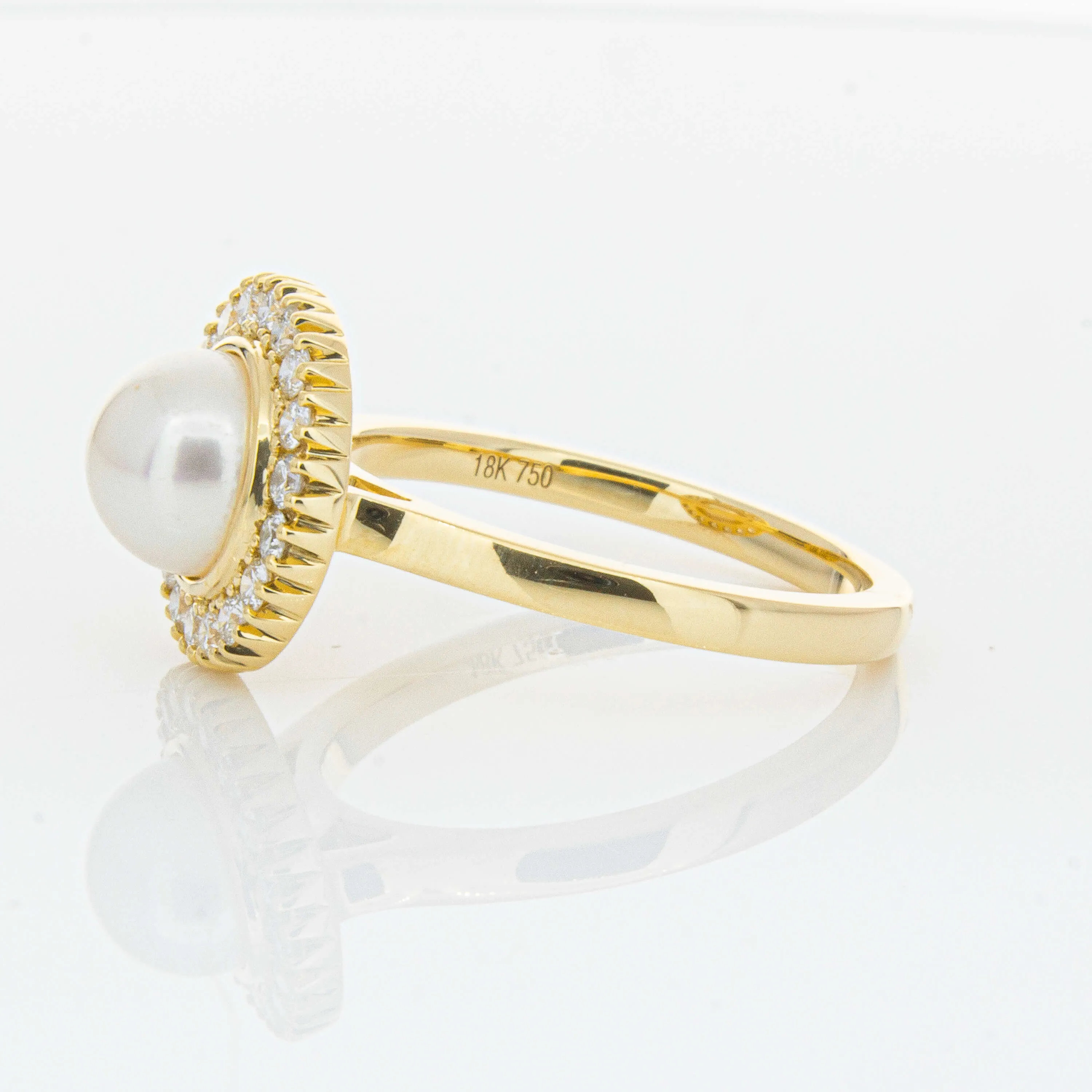 18ct Yellow Gold 7mm Akoya Pearl & Diamond Daisy Ring