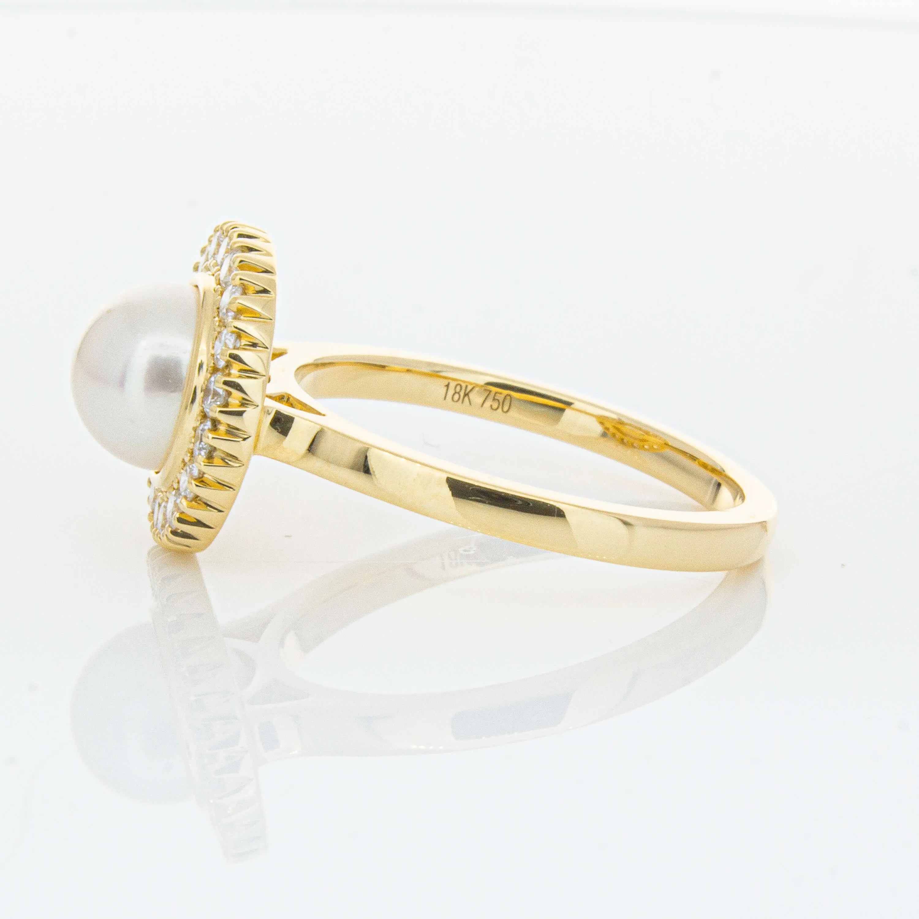 18ct Yellow Gold 7mm Akoya Pearl & Diamond Daisy Ring