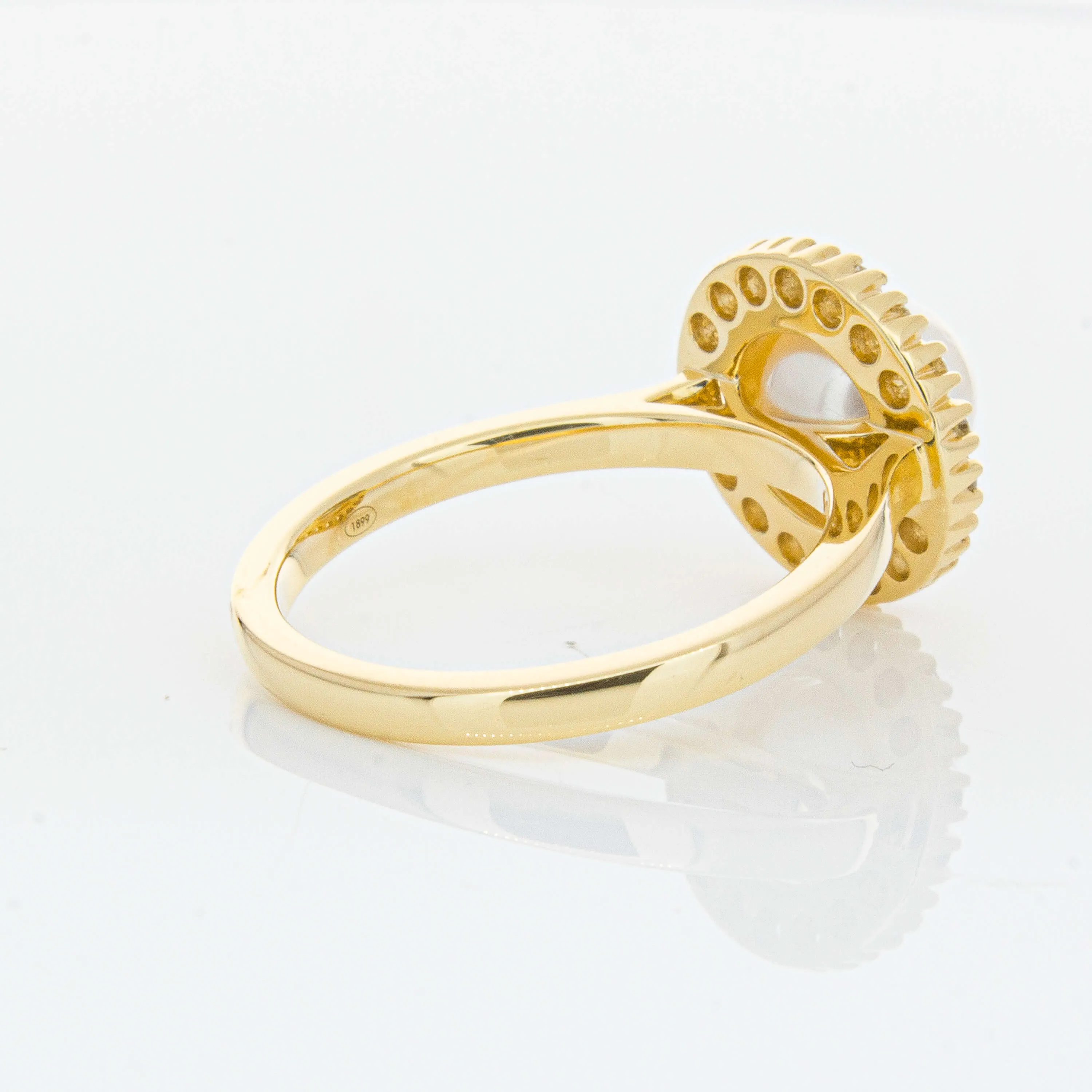 18ct Yellow Gold 7mm Akoya Pearl & Diamond Daisy Ring