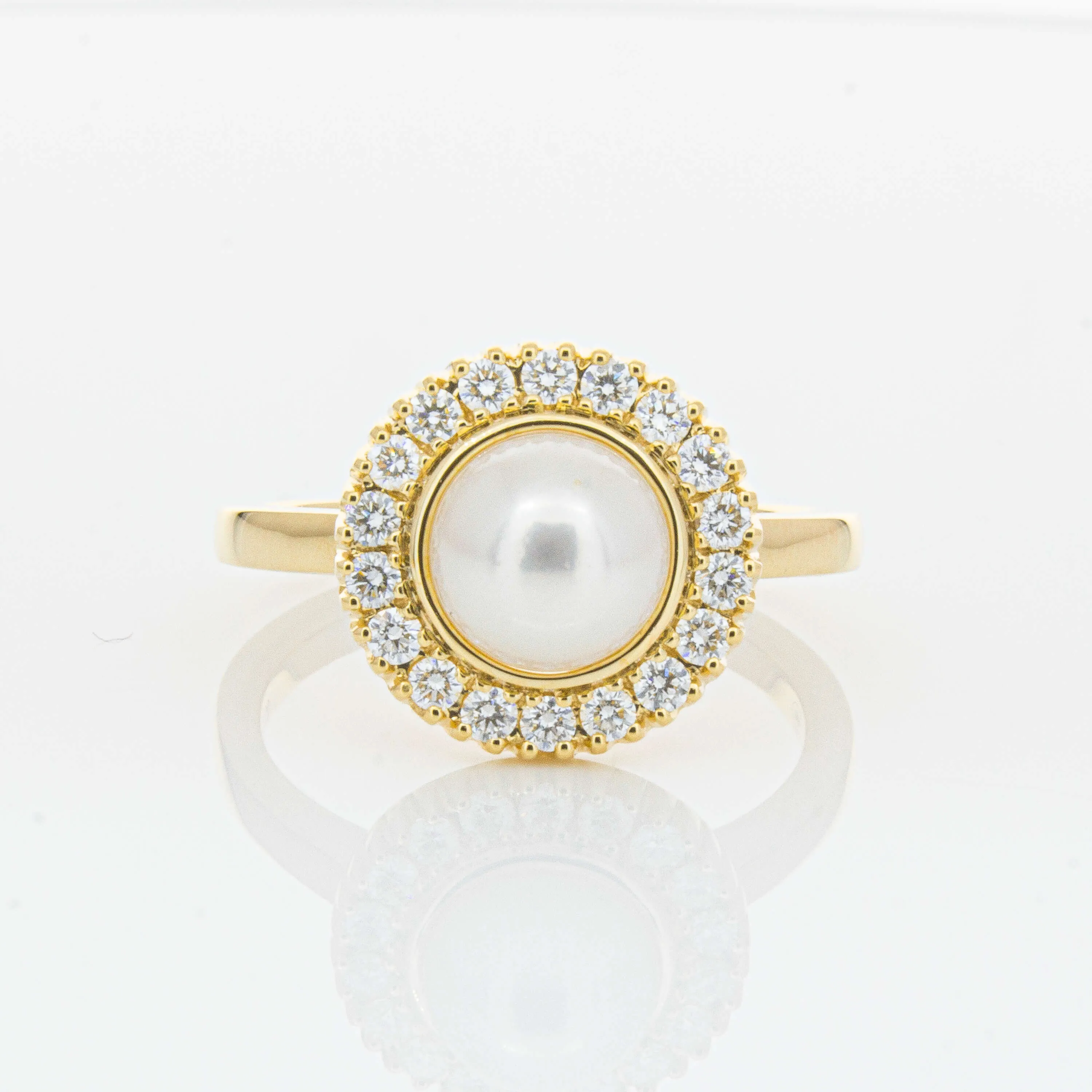 18ct Yellow Gold 7mm Akoya Pearl & Diamond Daisy Ring