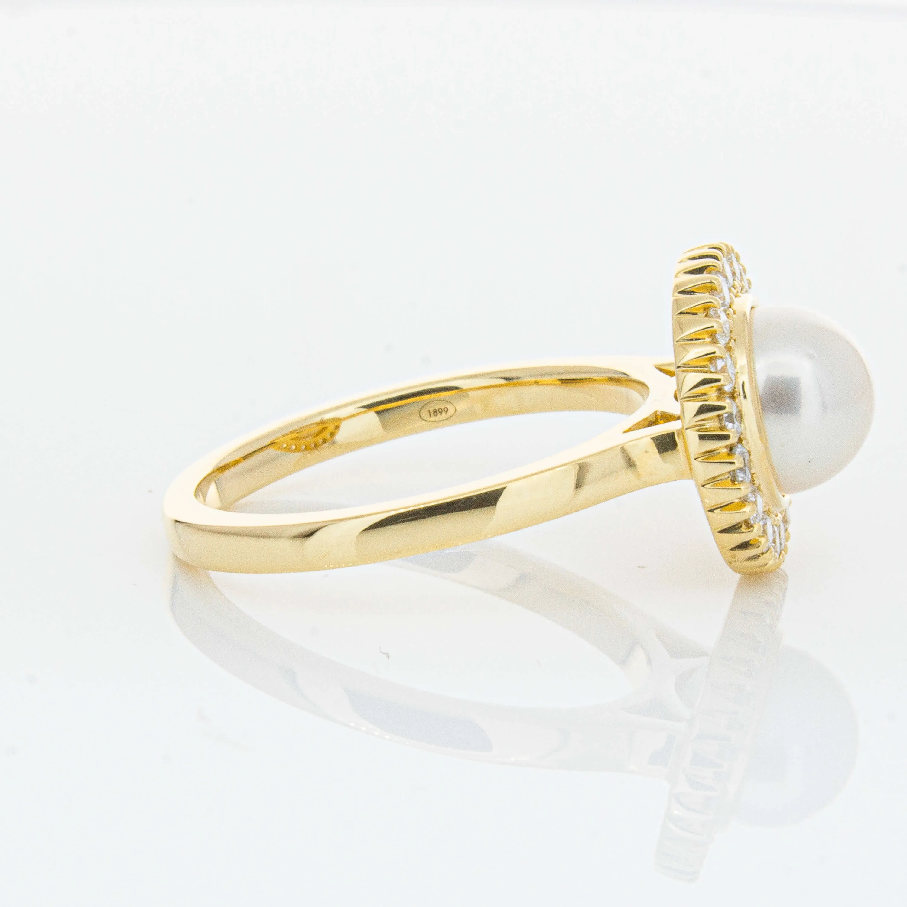 18ct Yellow Gold 7mm Akoya Pearl & Diamond Daisy Ring