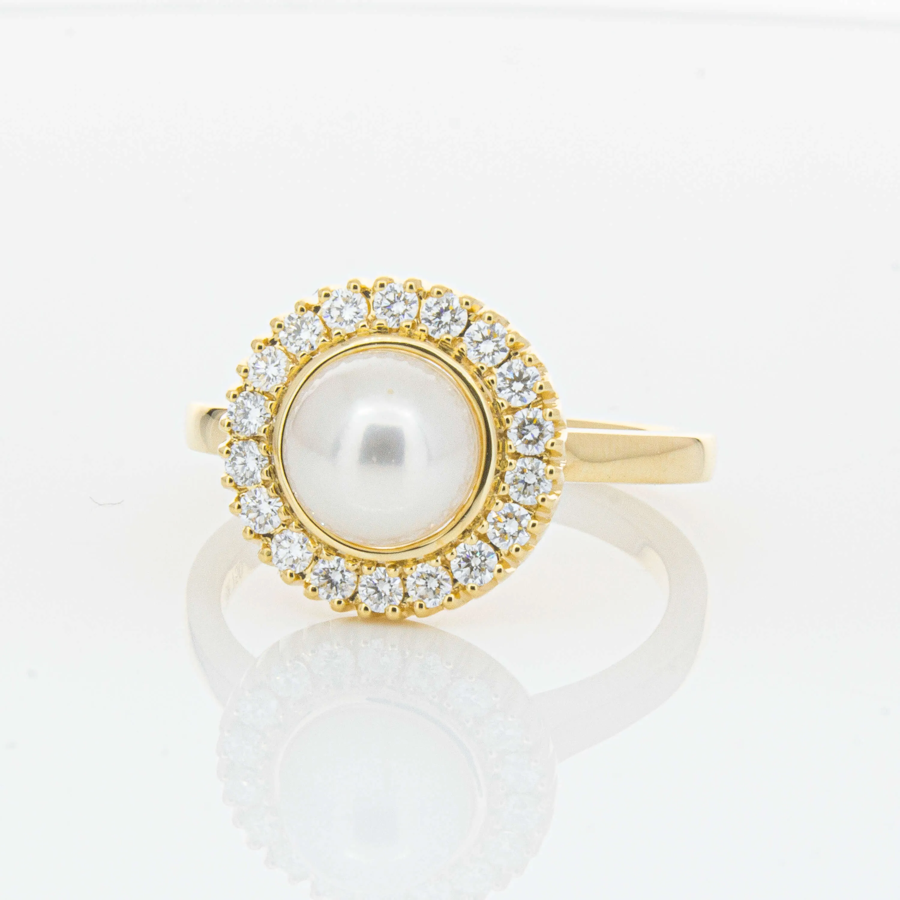 18ct Yellow Gold 7mm Akoya Pearl & Diamond Daisy Ring