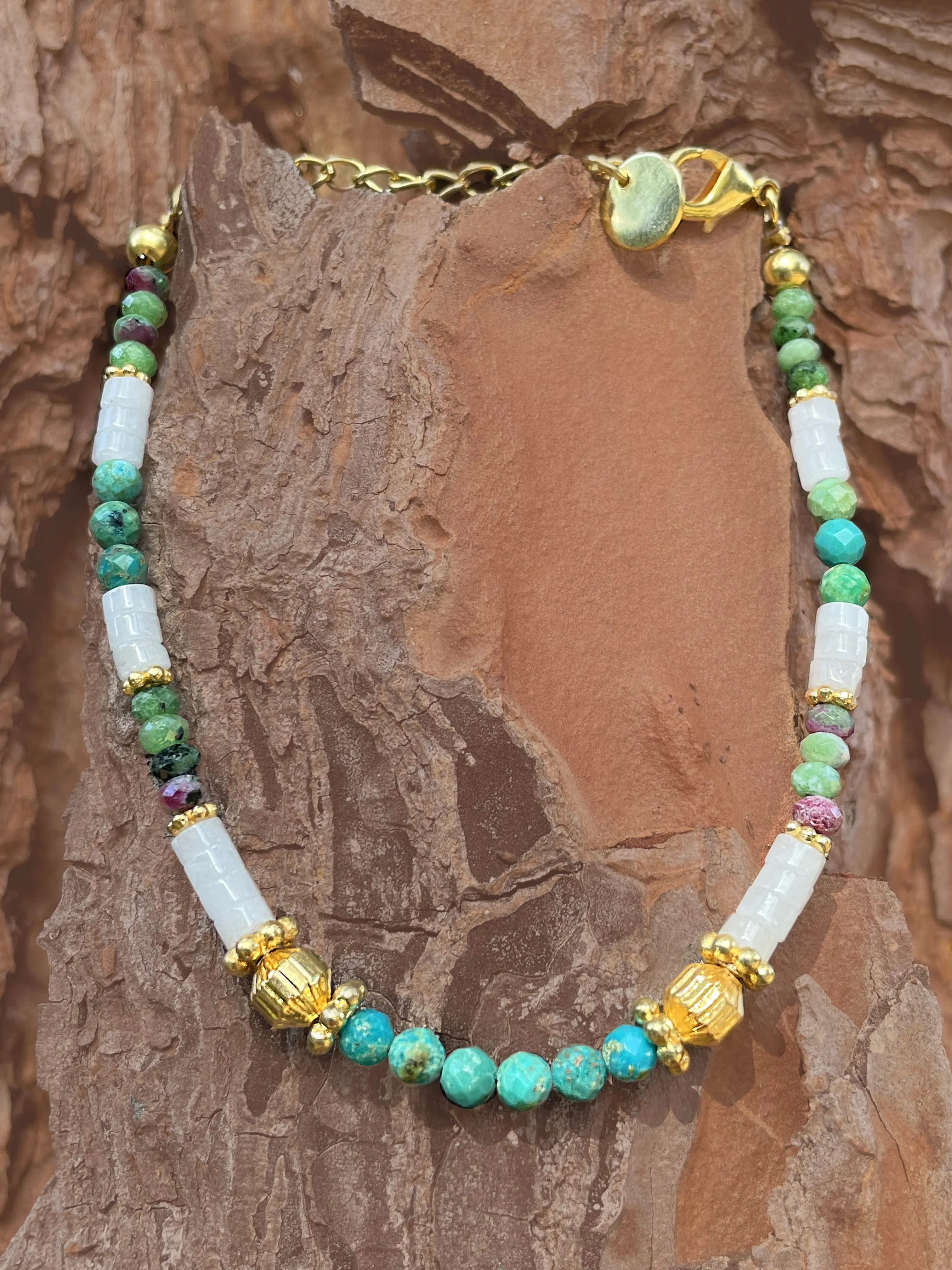 18k yellow gold beaded bracelet assembled with Zoisite, Moonstone and Turquoise