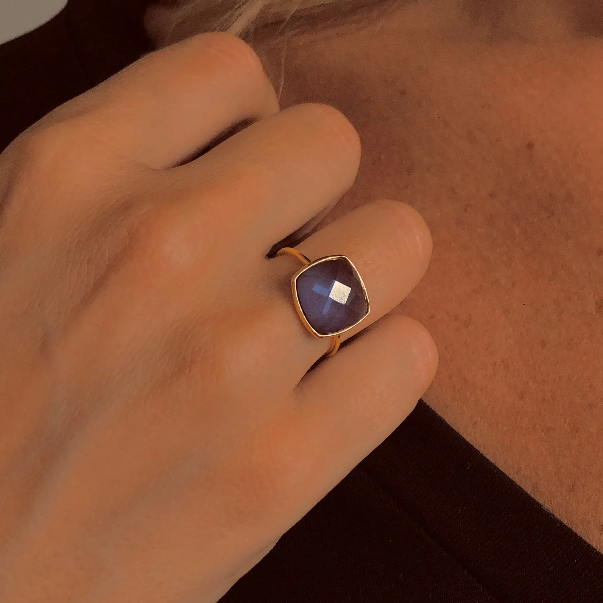 9k Yellow Gold Ring Set with Tanzanite Quartz