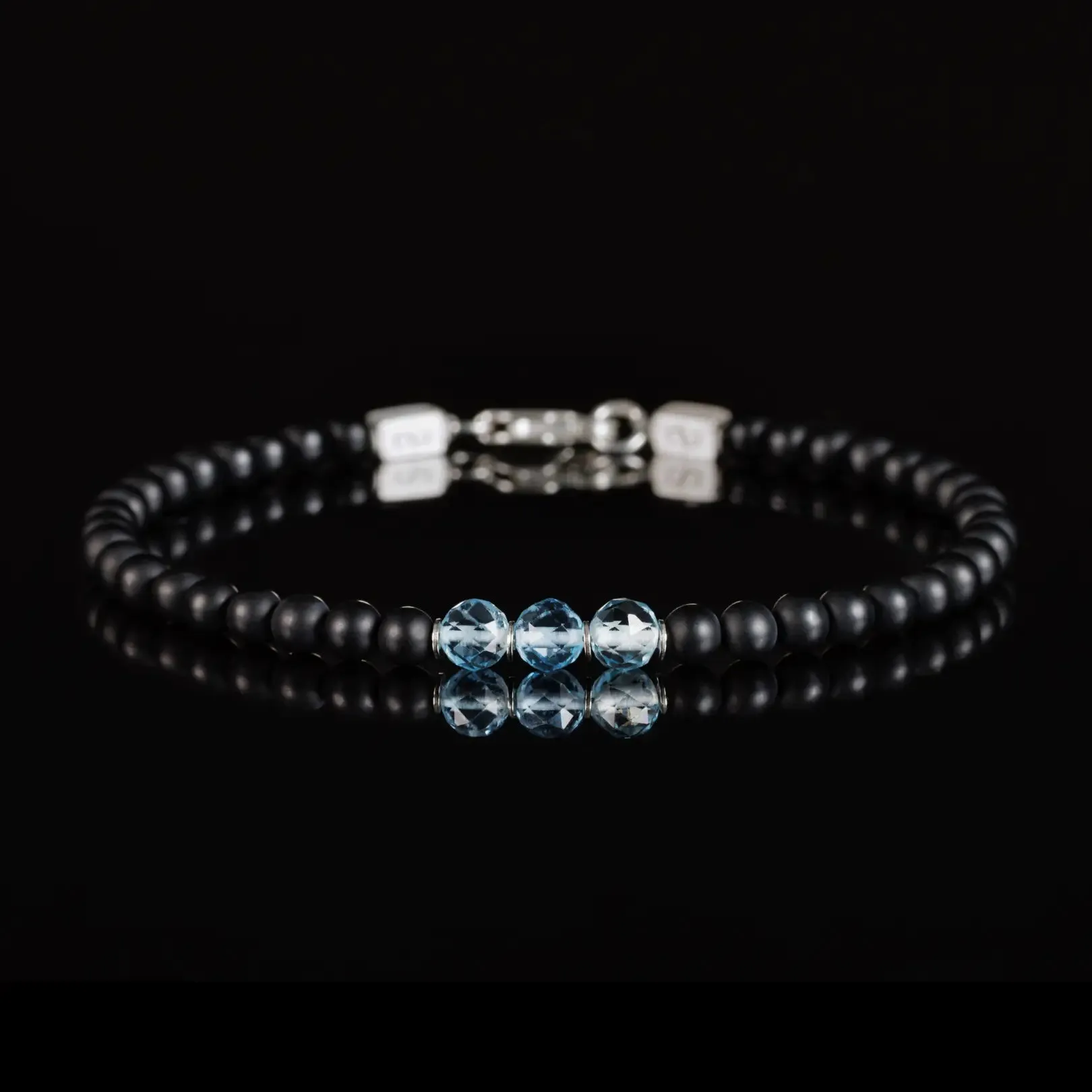 Aquamarine - Matte Black Onyx Bracelet 3 carat (4-5.5mm)