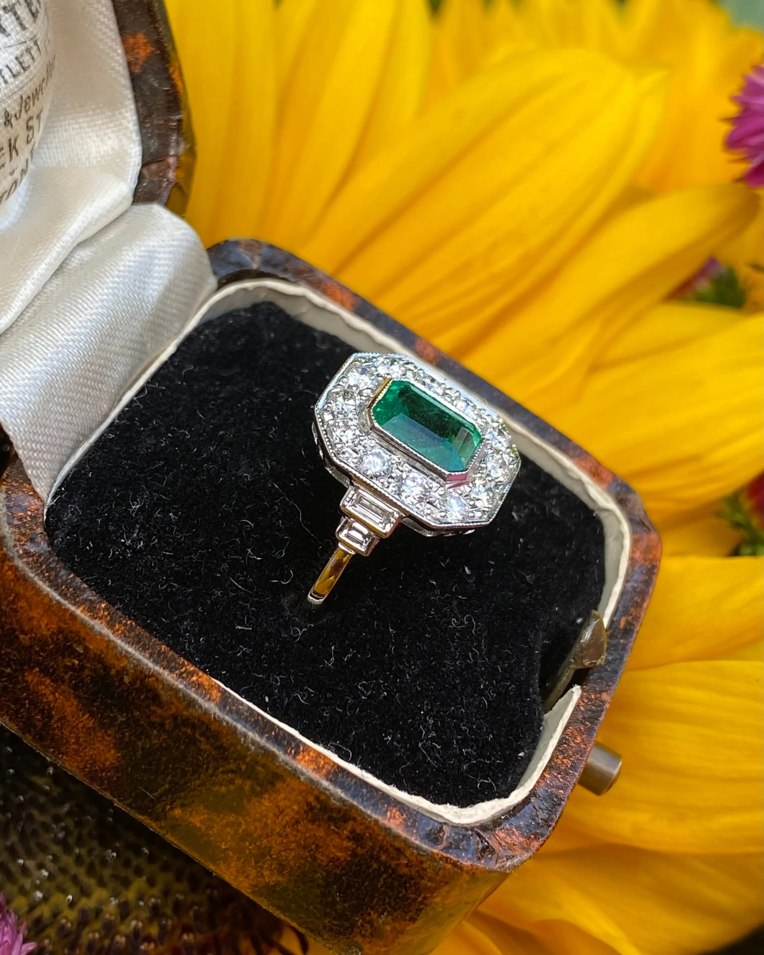 Art Deco Emerald and Diamond Cluster Platinum Ring 0.75ct   1.0ct