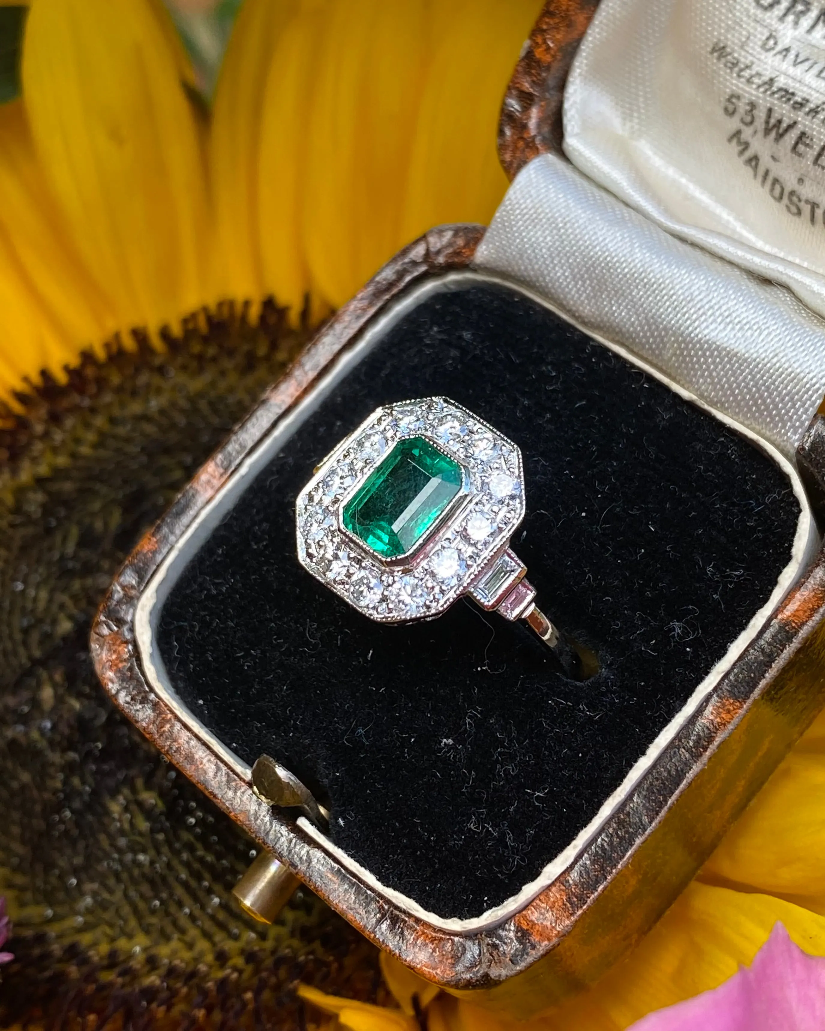 Art Deco Emerald and Diamond Cluster Platinum Ring 0.75ct   1.0ct