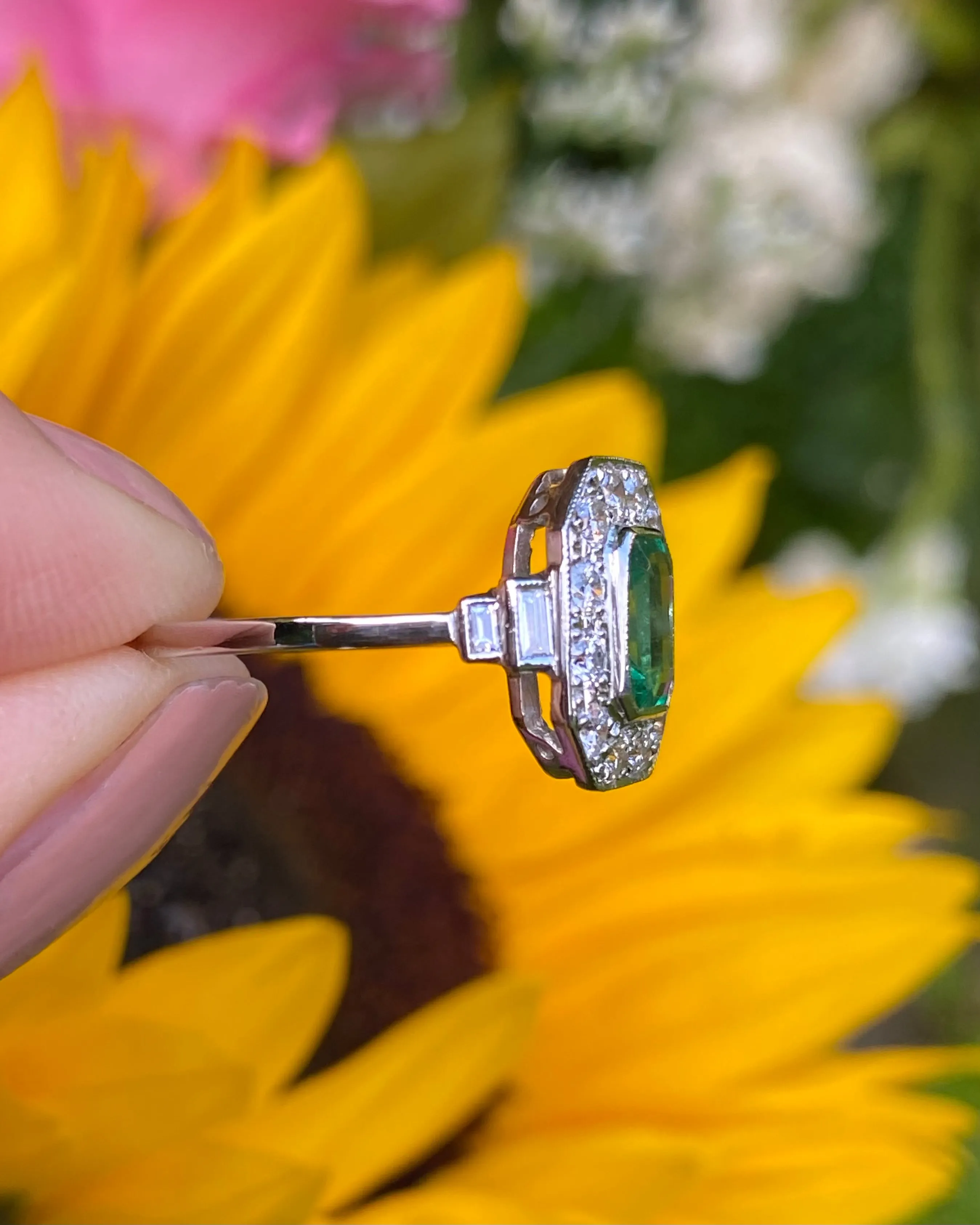 Art Deco Emerald and Diamond Cluster Platinum Ring 0.75ct   1.0ct