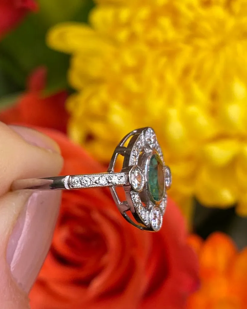 Art Deco Emerald and Diamond Platinum Ring 0.55ct   0.80ct