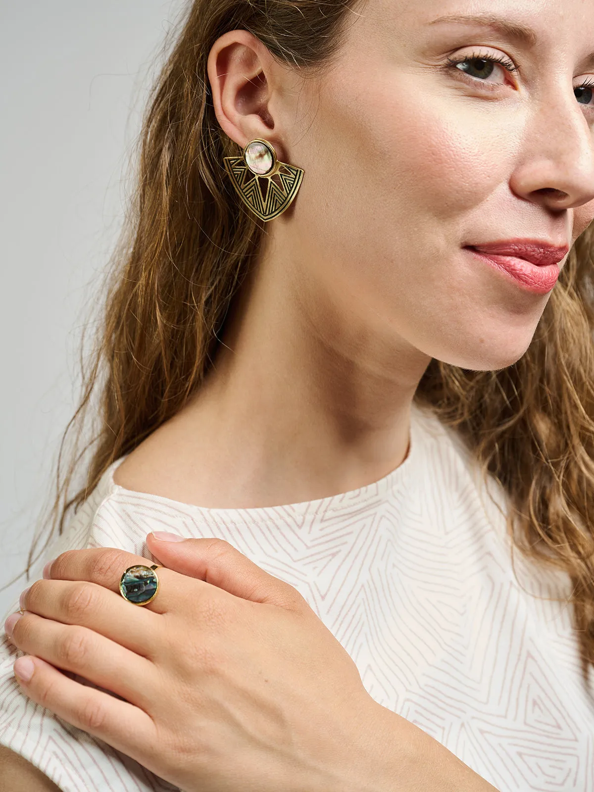 Astral Point Studs Gold