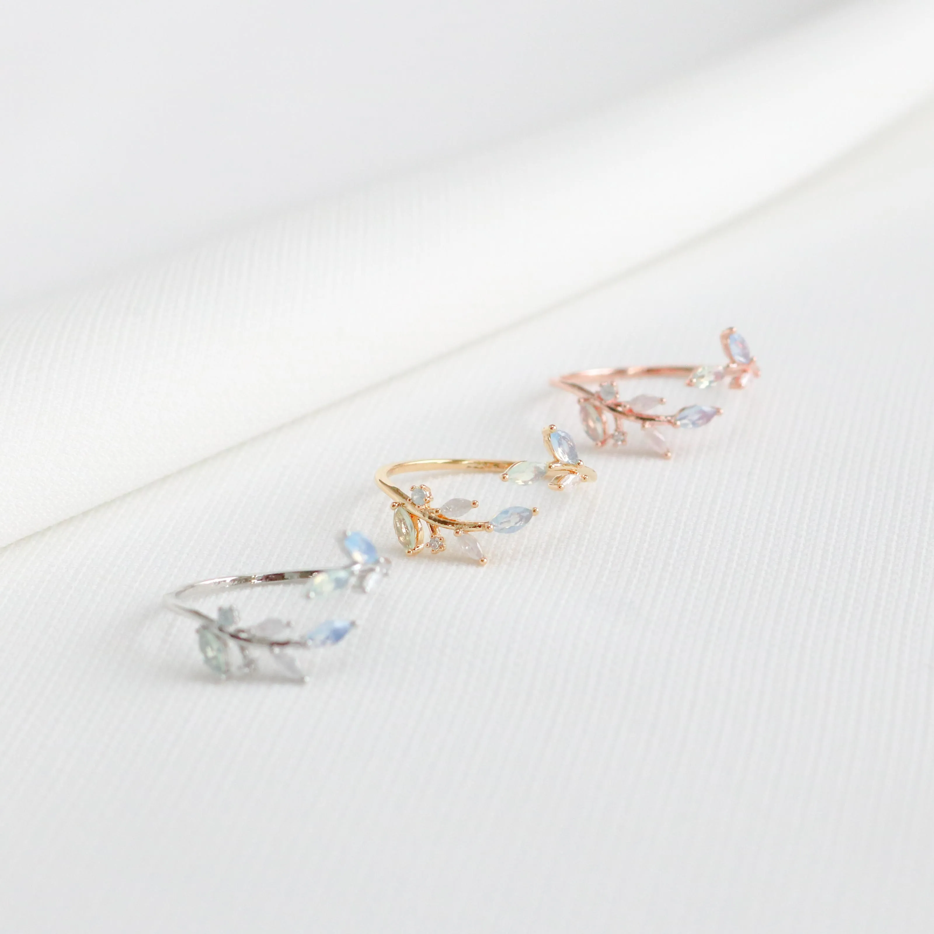 Bleu Leaf Ring