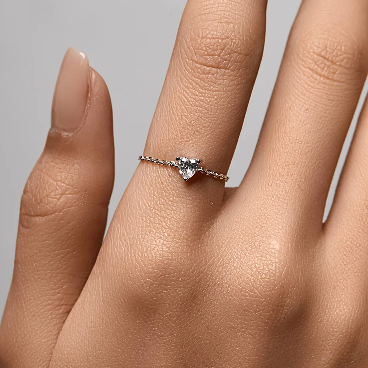 Dainty Heart Chain Ring