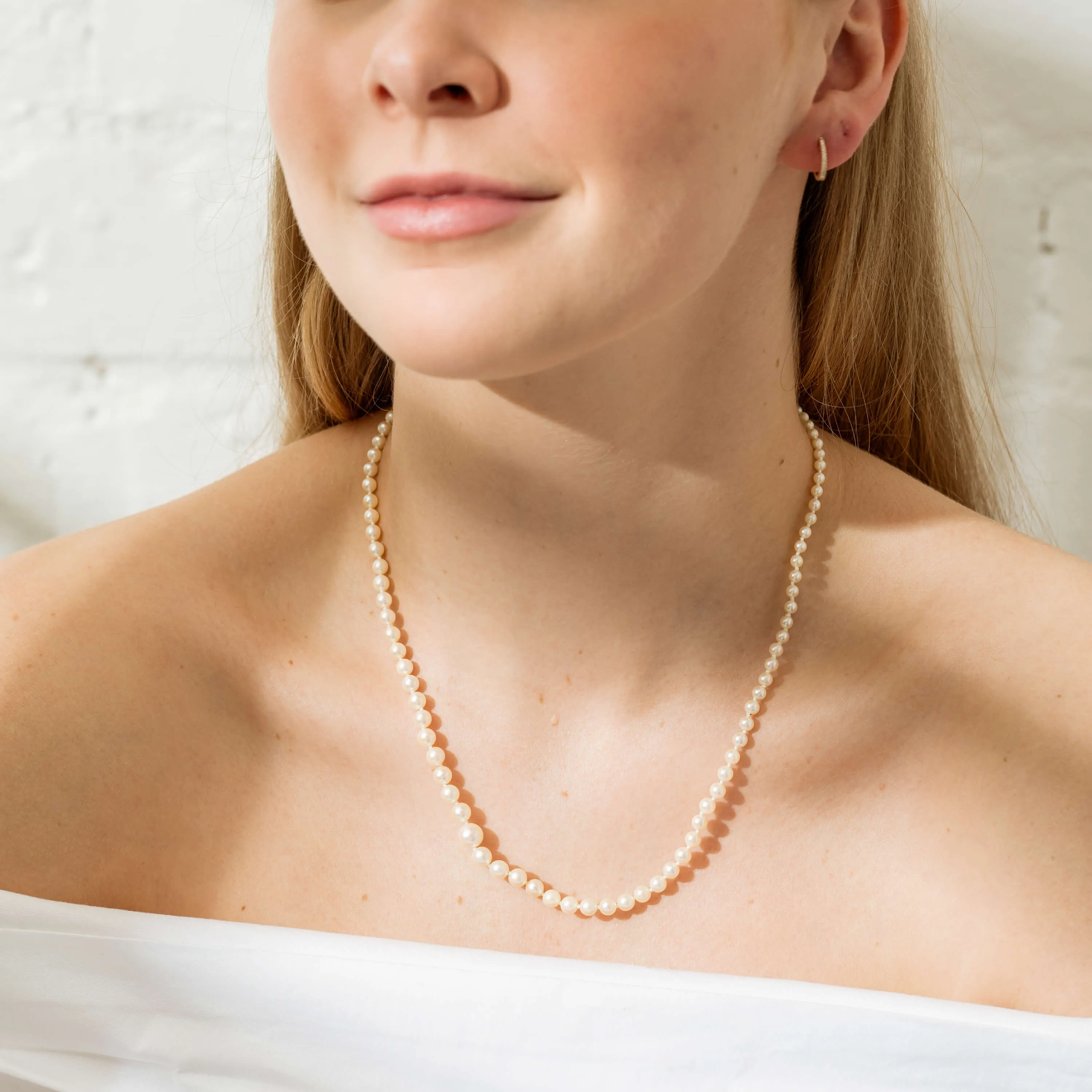 Deja Vu 9ct Yellow Gold Cultured Pearl Strand