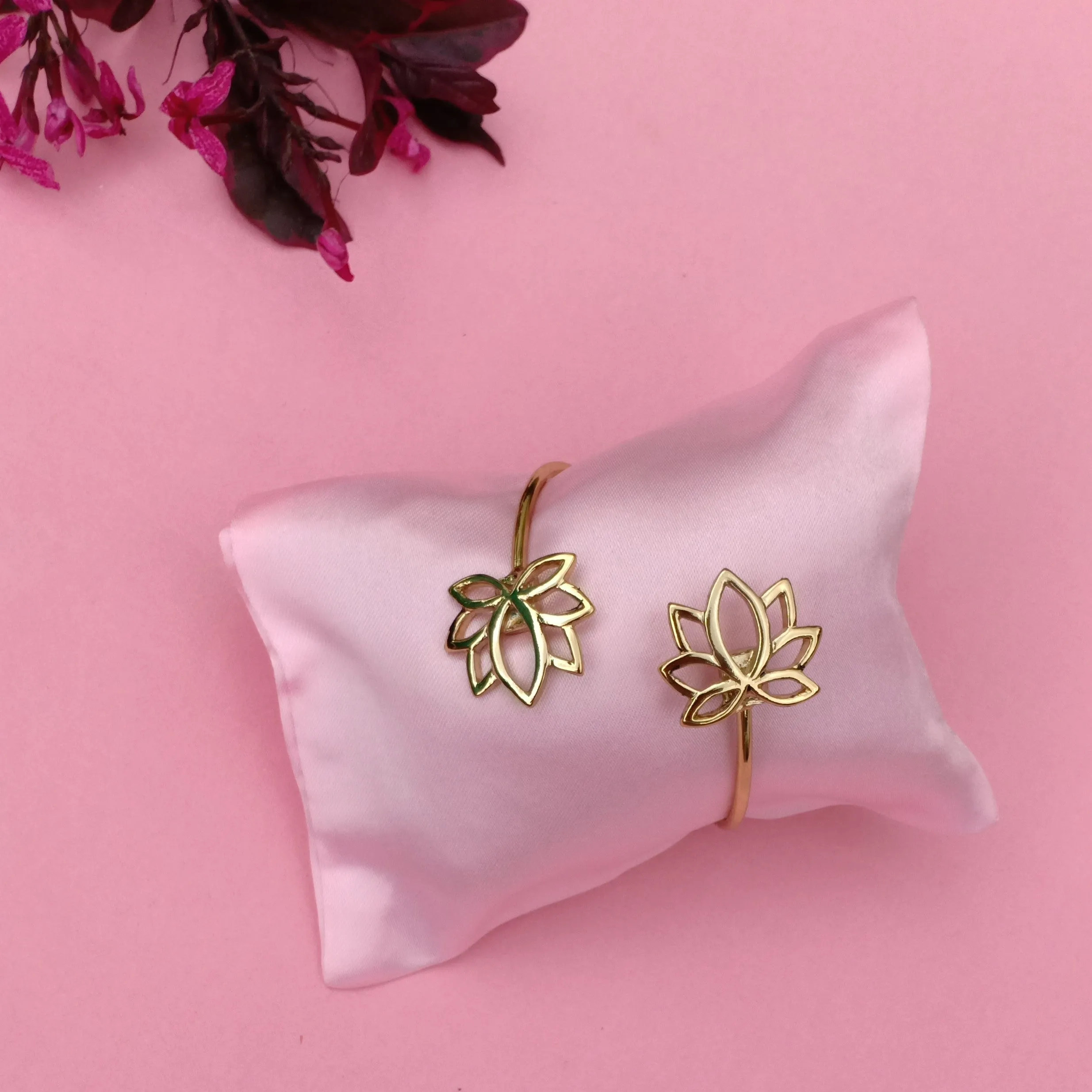 Estele Gold Plated Antique Floret Lotus Bracelet for Women
