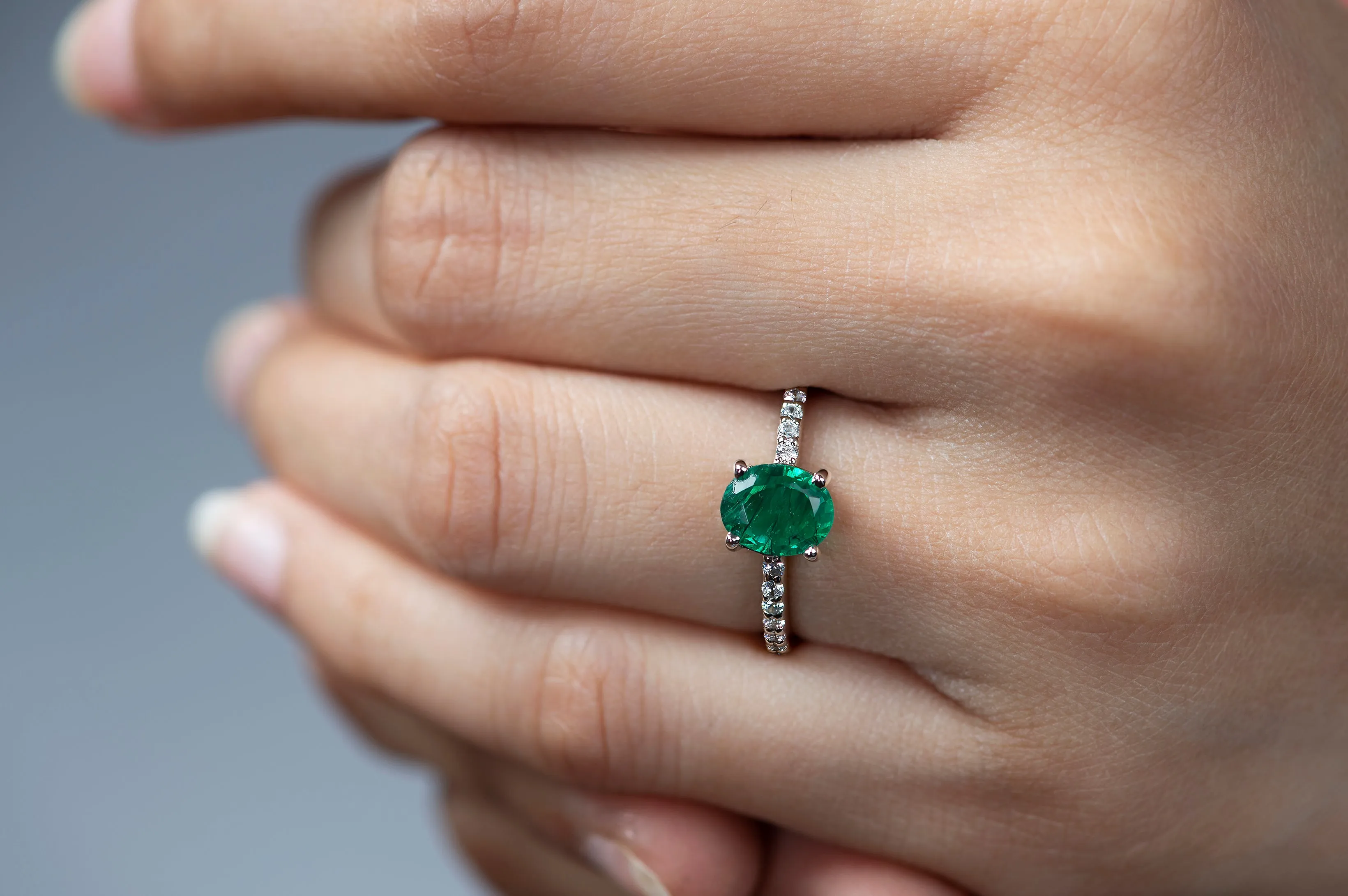 GLEAMING GREEN OASIS RING