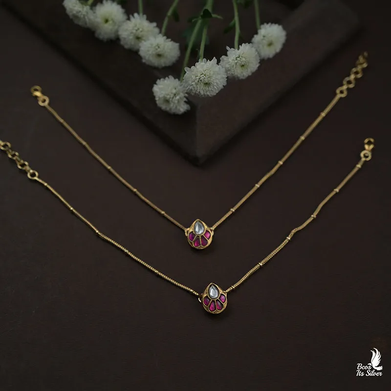 Gold Pleated Kundan Anklet - 8406