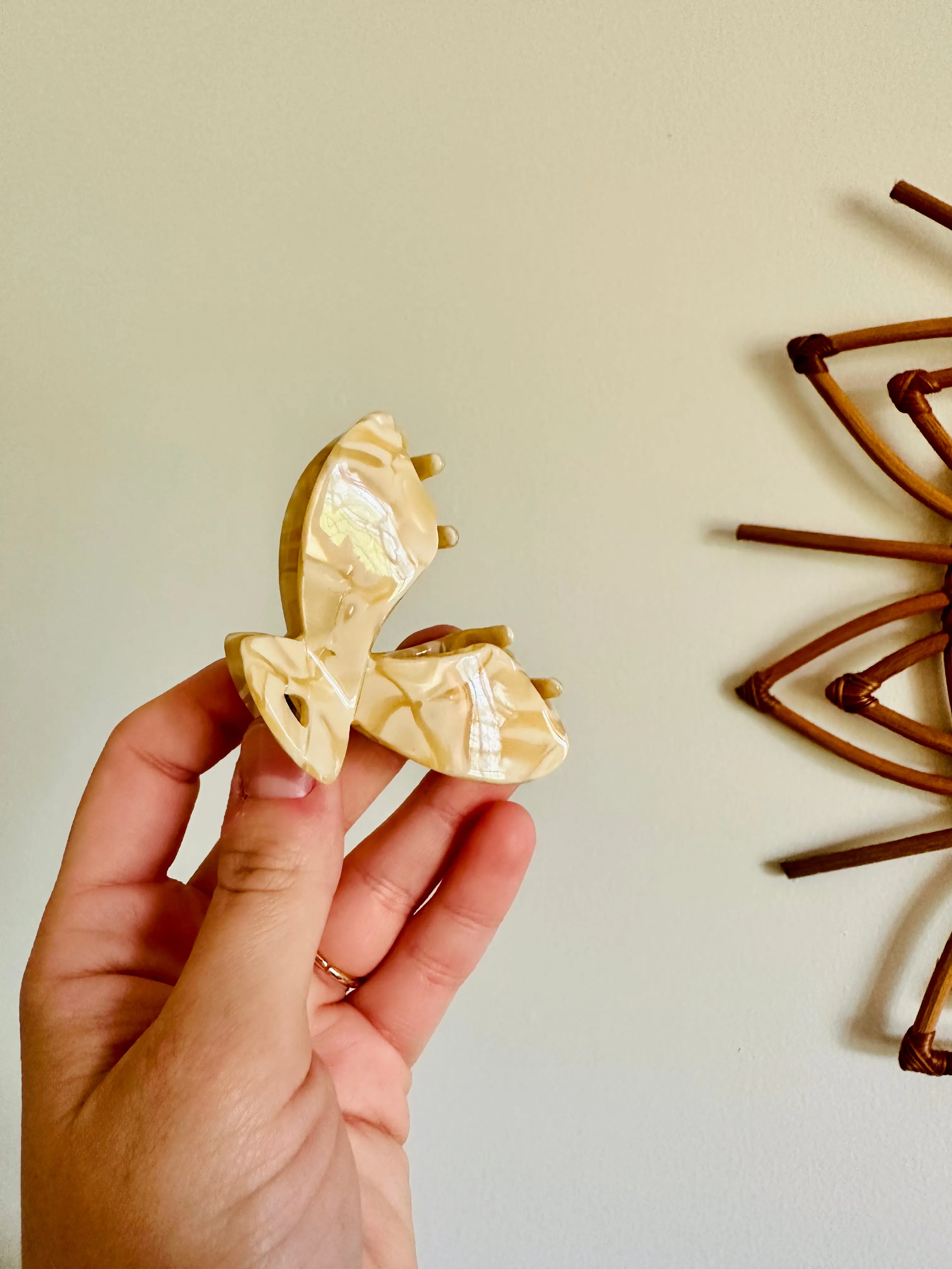 Honey Marble Triangle Claw Clip