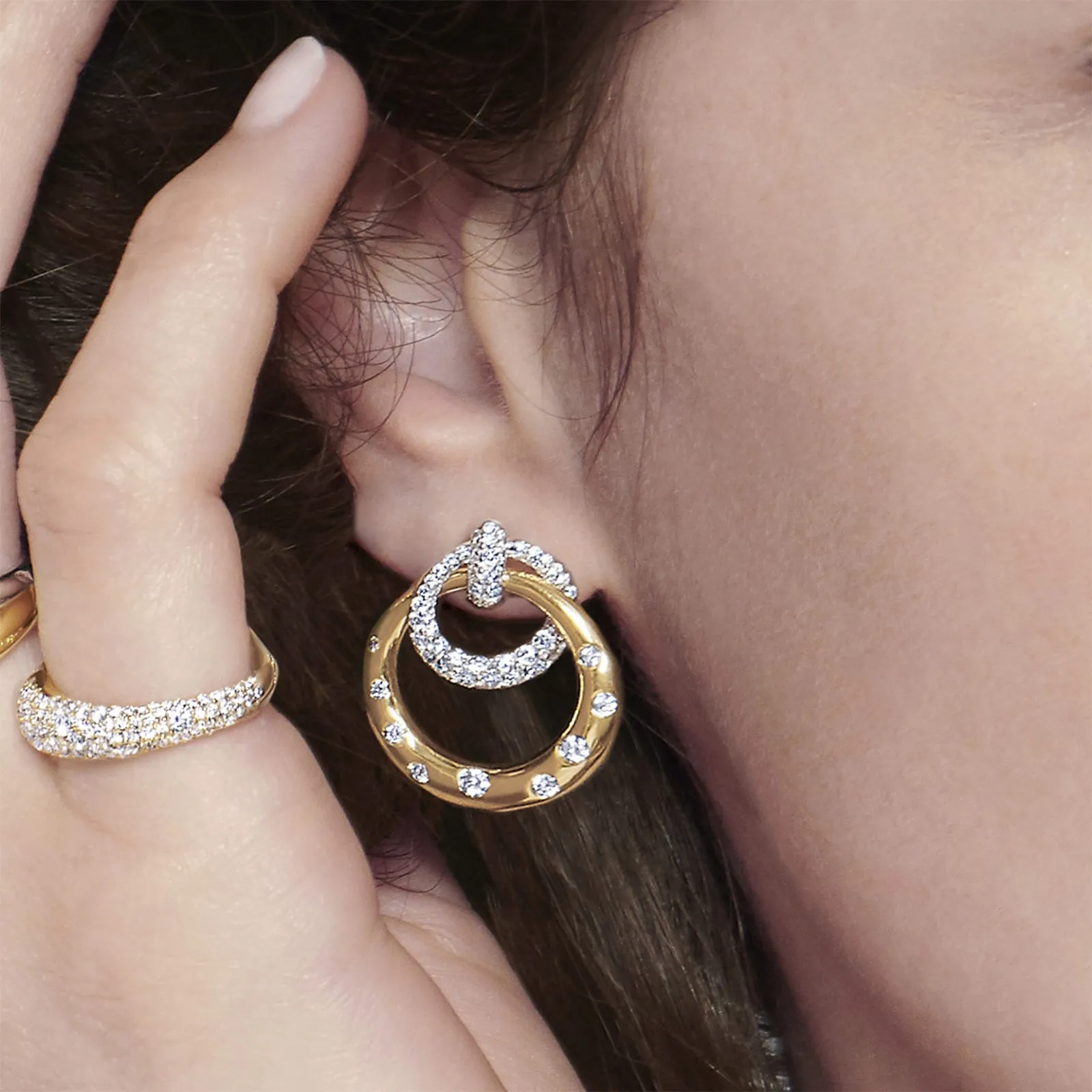 Interlocking Circle Earrings with Diamonds