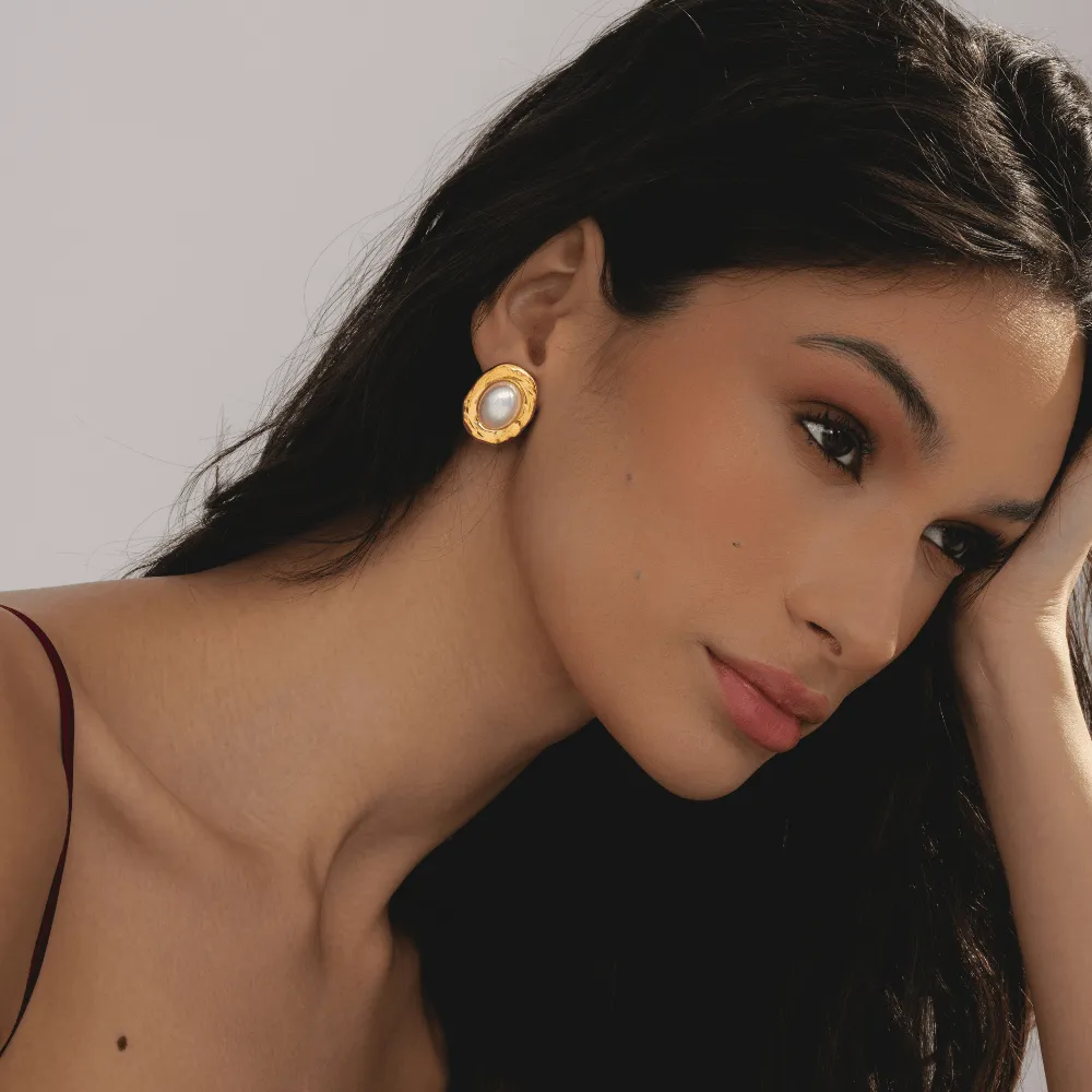 Lettie Pearl Stud Earrings