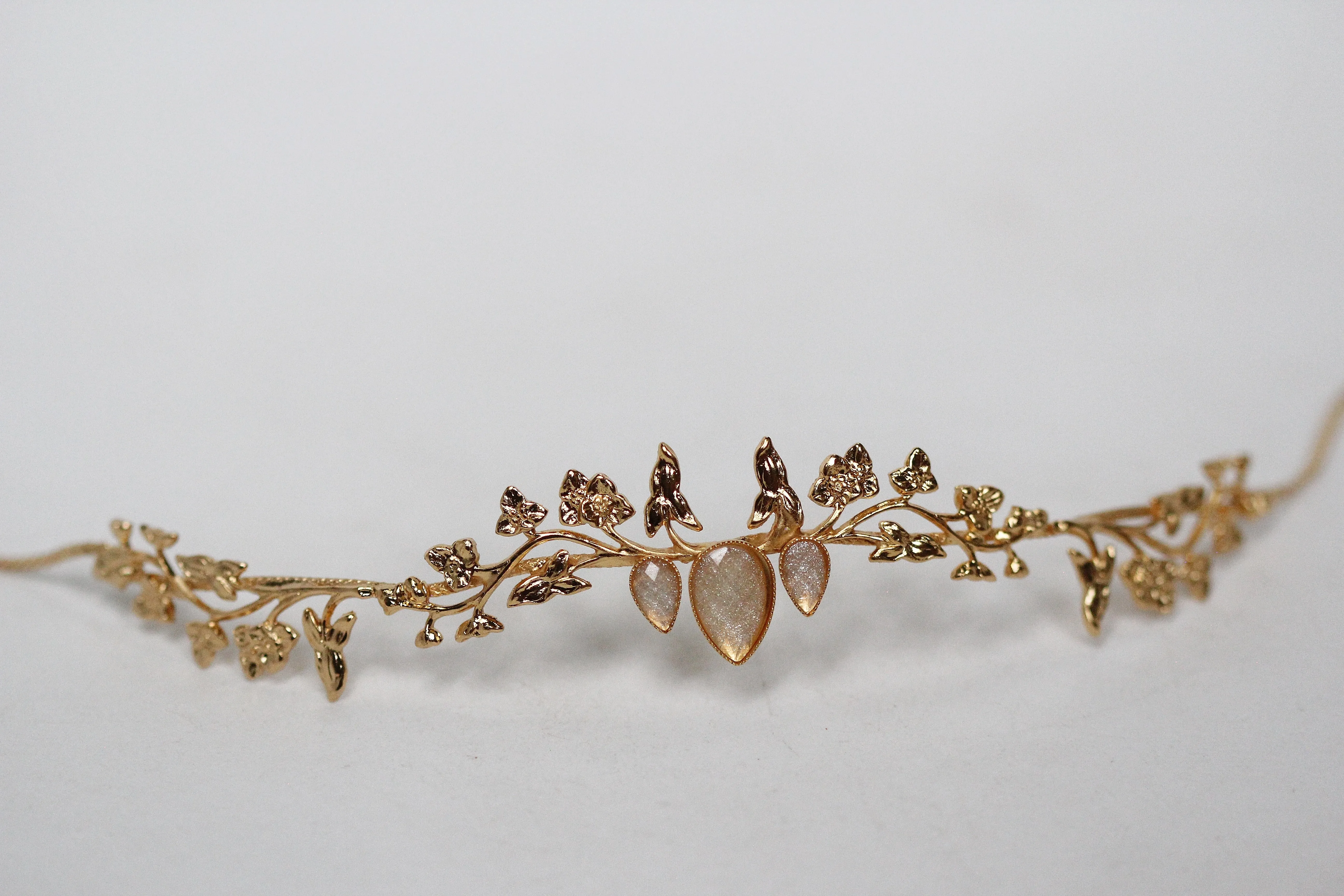 Made to Order* Eva Pearls & Leaves Hair Chain