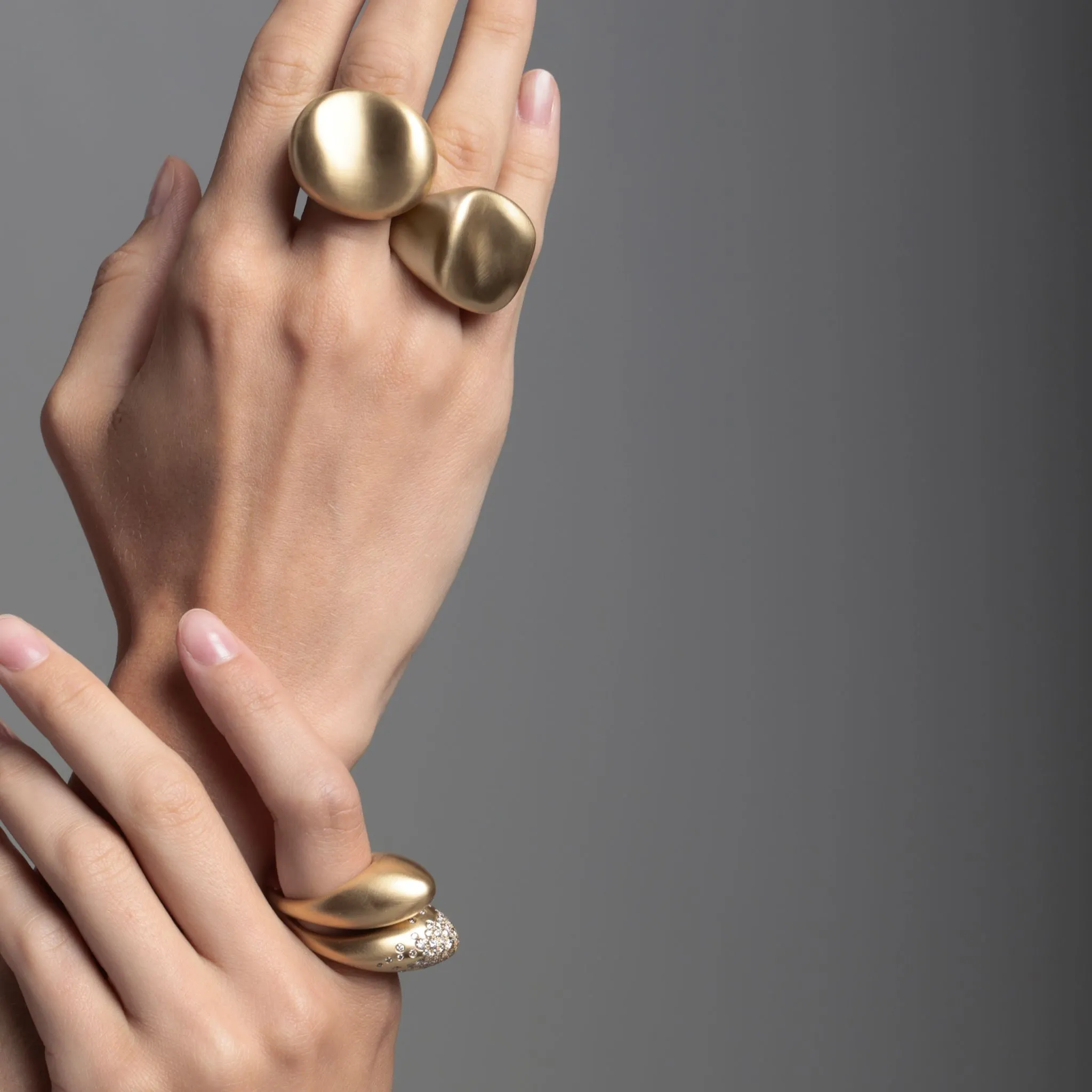 Nada Ghazal  Gold Round Malak Ring