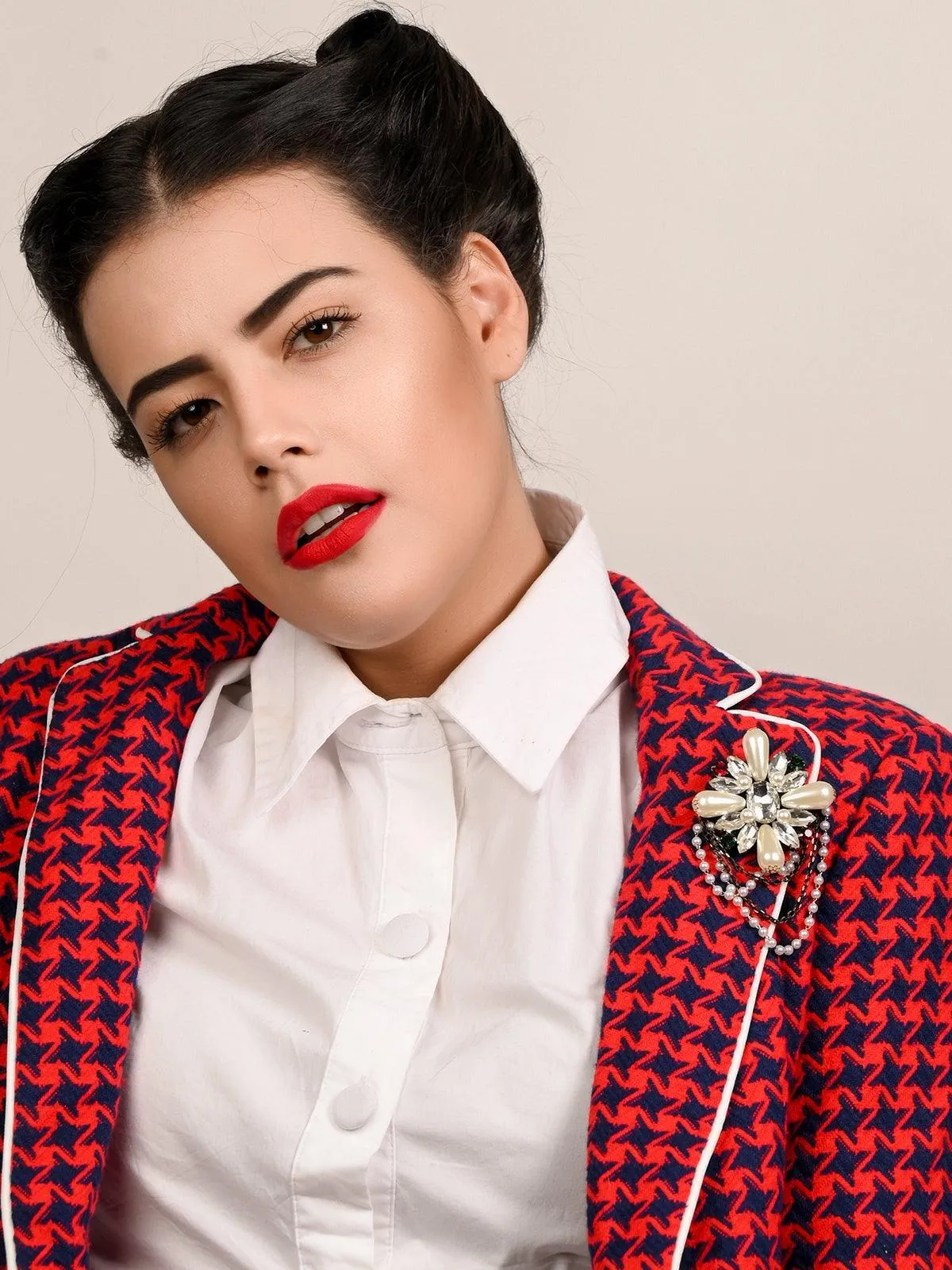 Odette Women Multicolour Metal Floral Brooch
