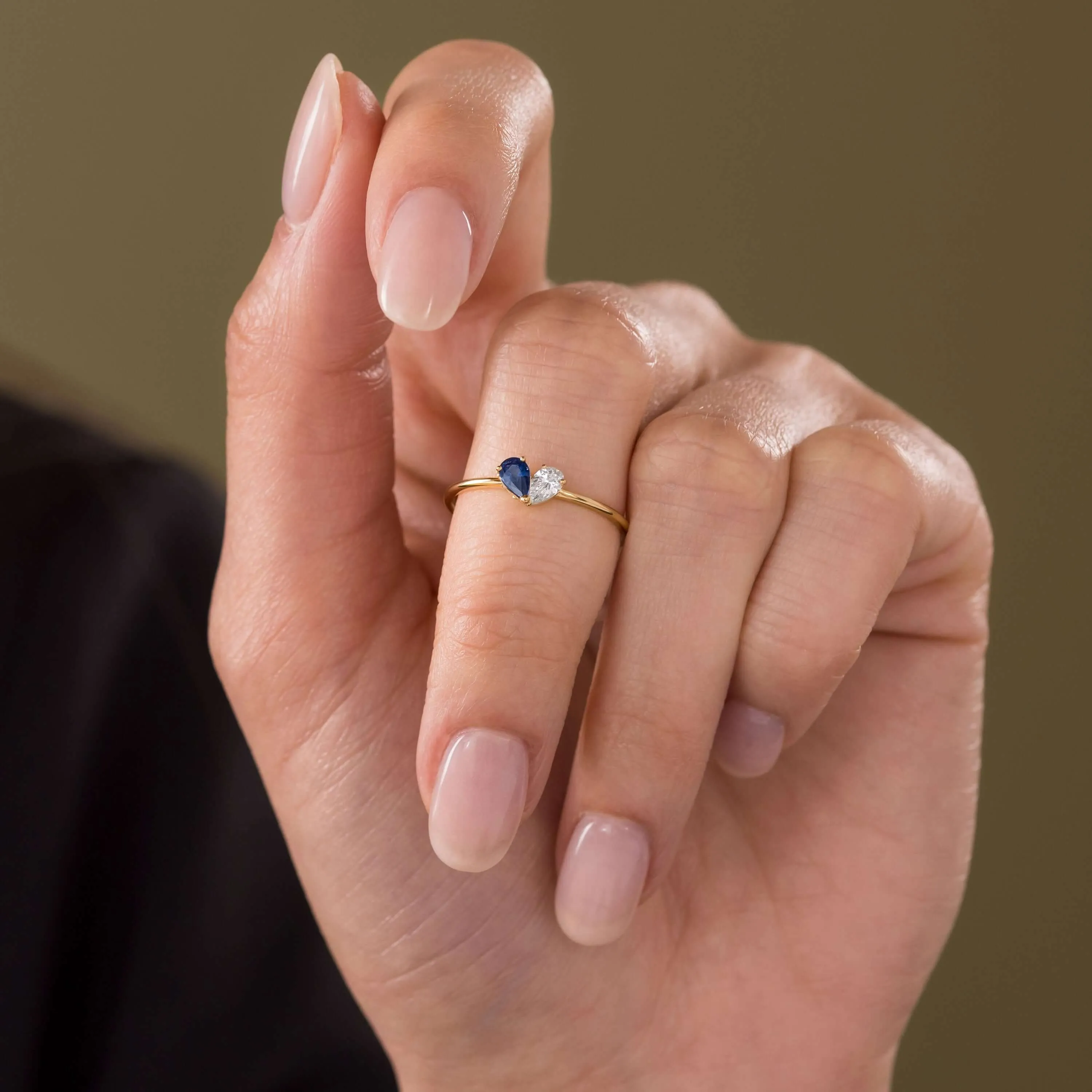Overlap Heart Ring