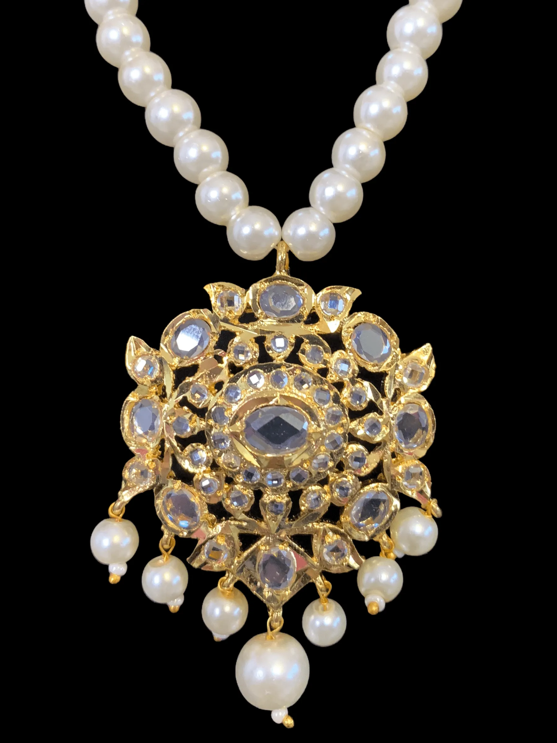 PS111 Ammara pendant  set in pearls  (SHIPS IN 4 WEEKS )