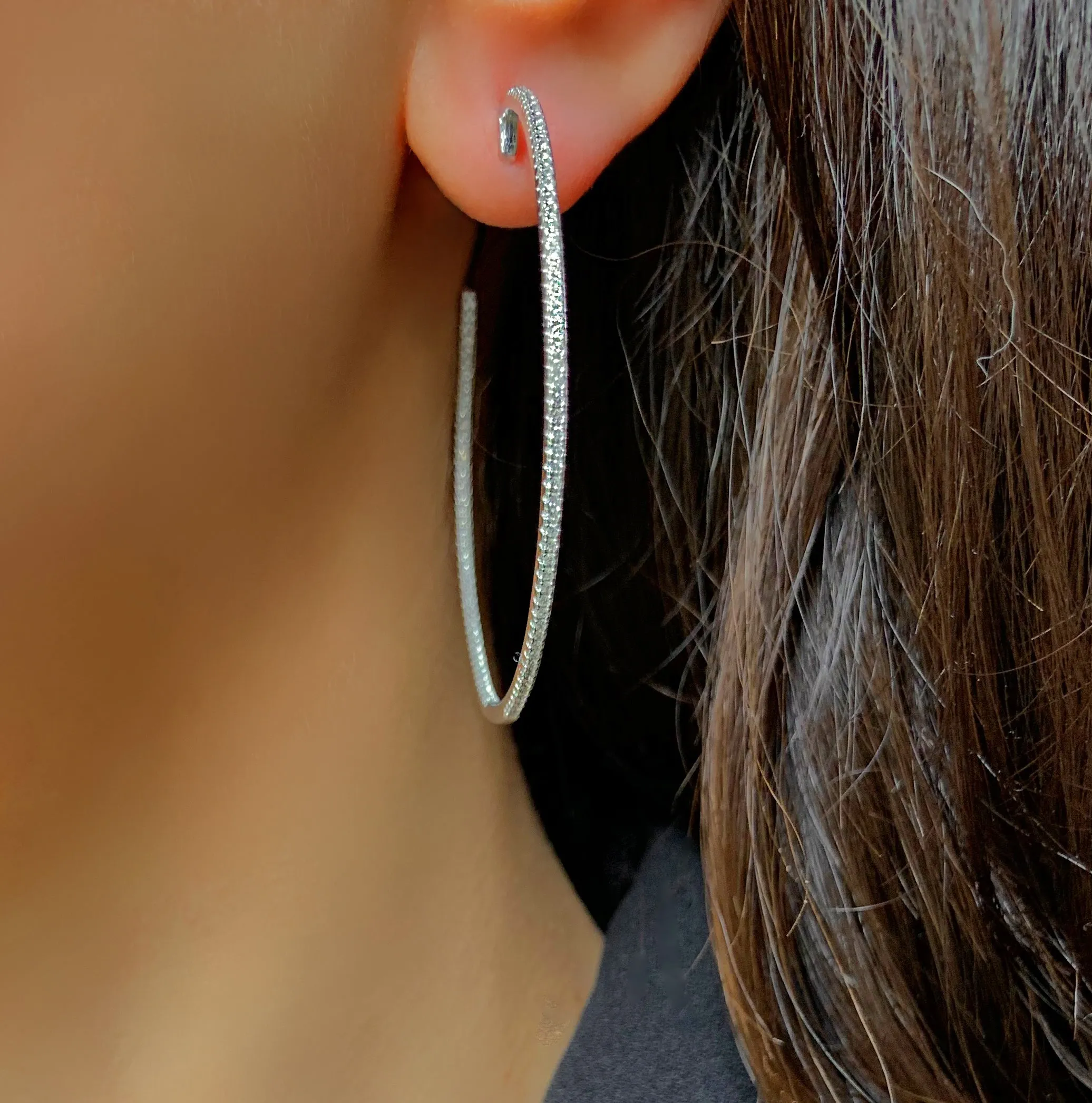 Rhodium plated 925 silver earrings assembled with zirconium oxide