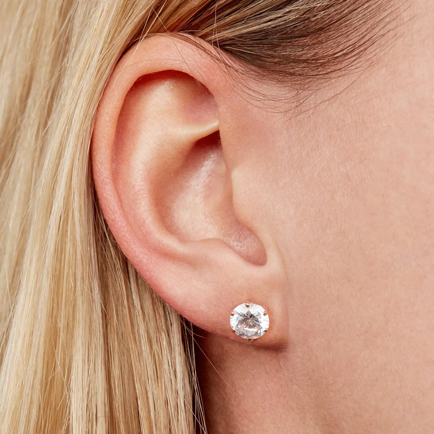 Round Brilliant stud earrings with 3 carats* of diamond simulants in 10 carat rose gold