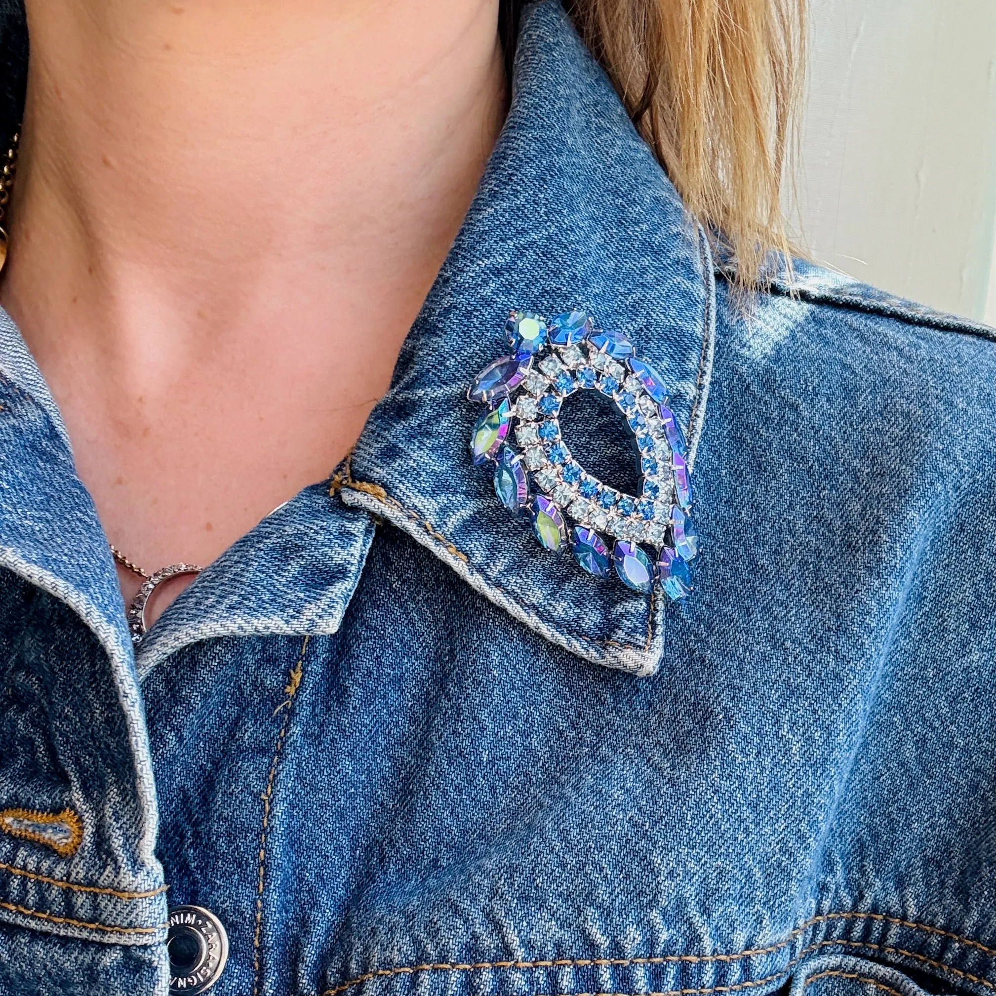 Sarah Coventry Fierce Blue Rhinestone Brooch
