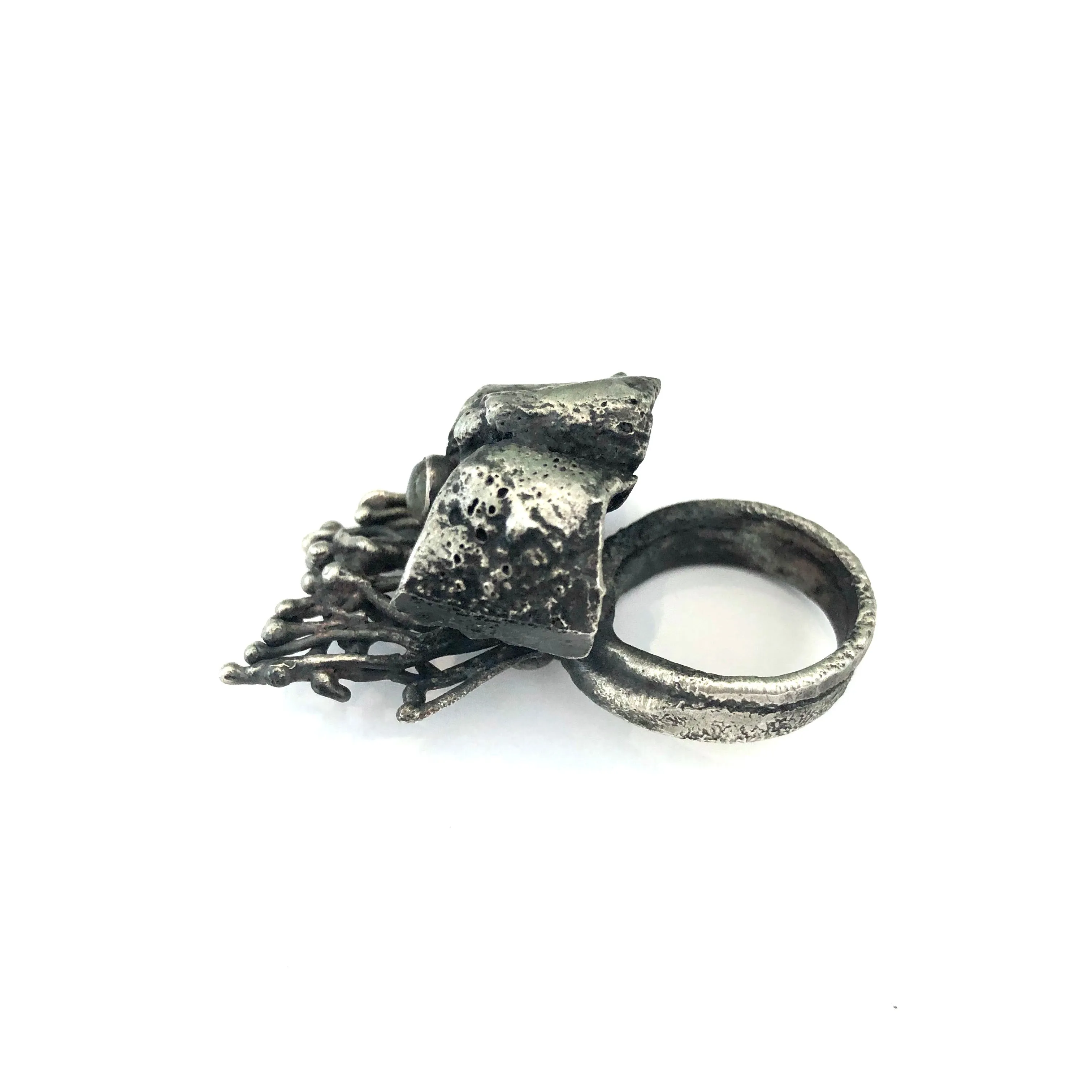 sculptural ring with labradorite