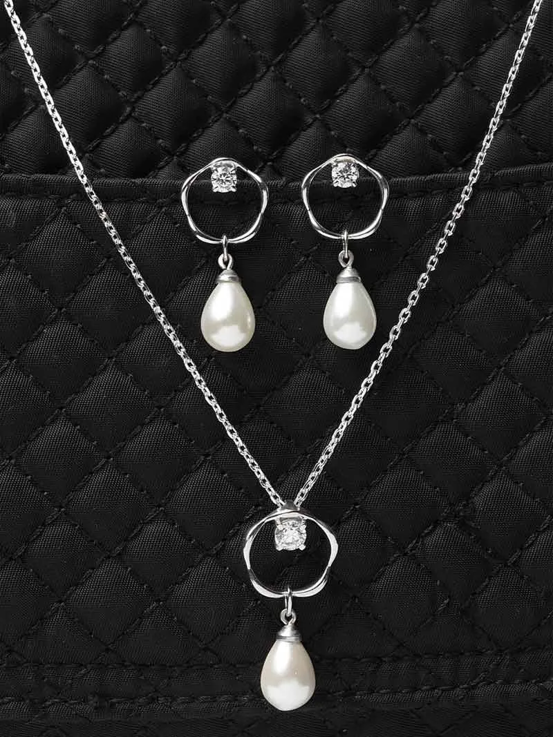 Silver Pearl Sara Jewellery Set