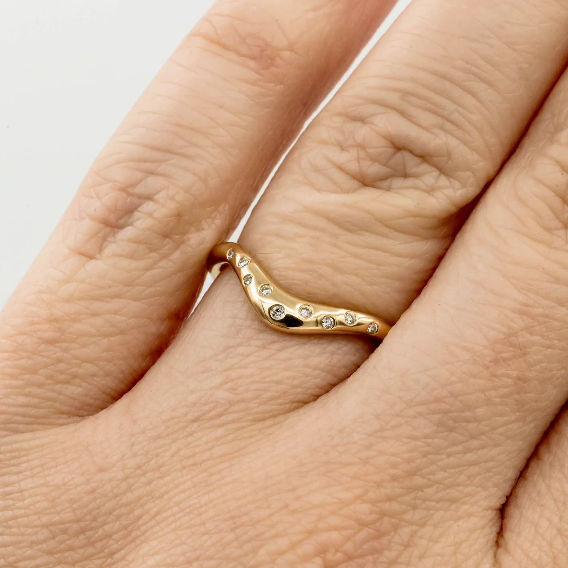 Starlight Diamond Contour Band