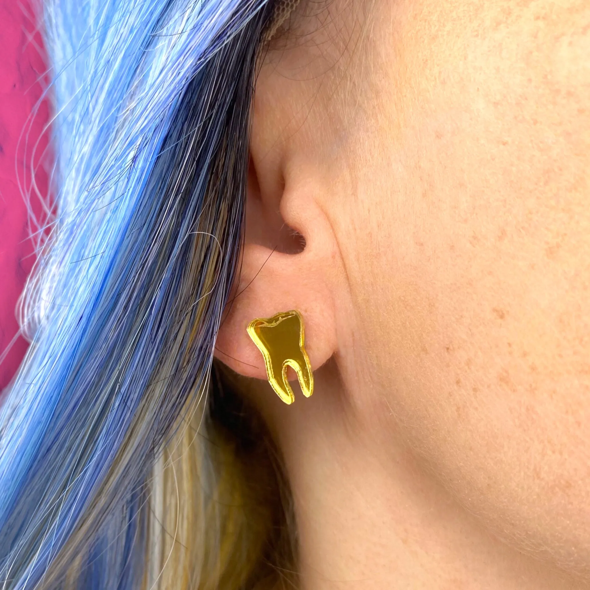 Teeth Earrings in Mirror Gold