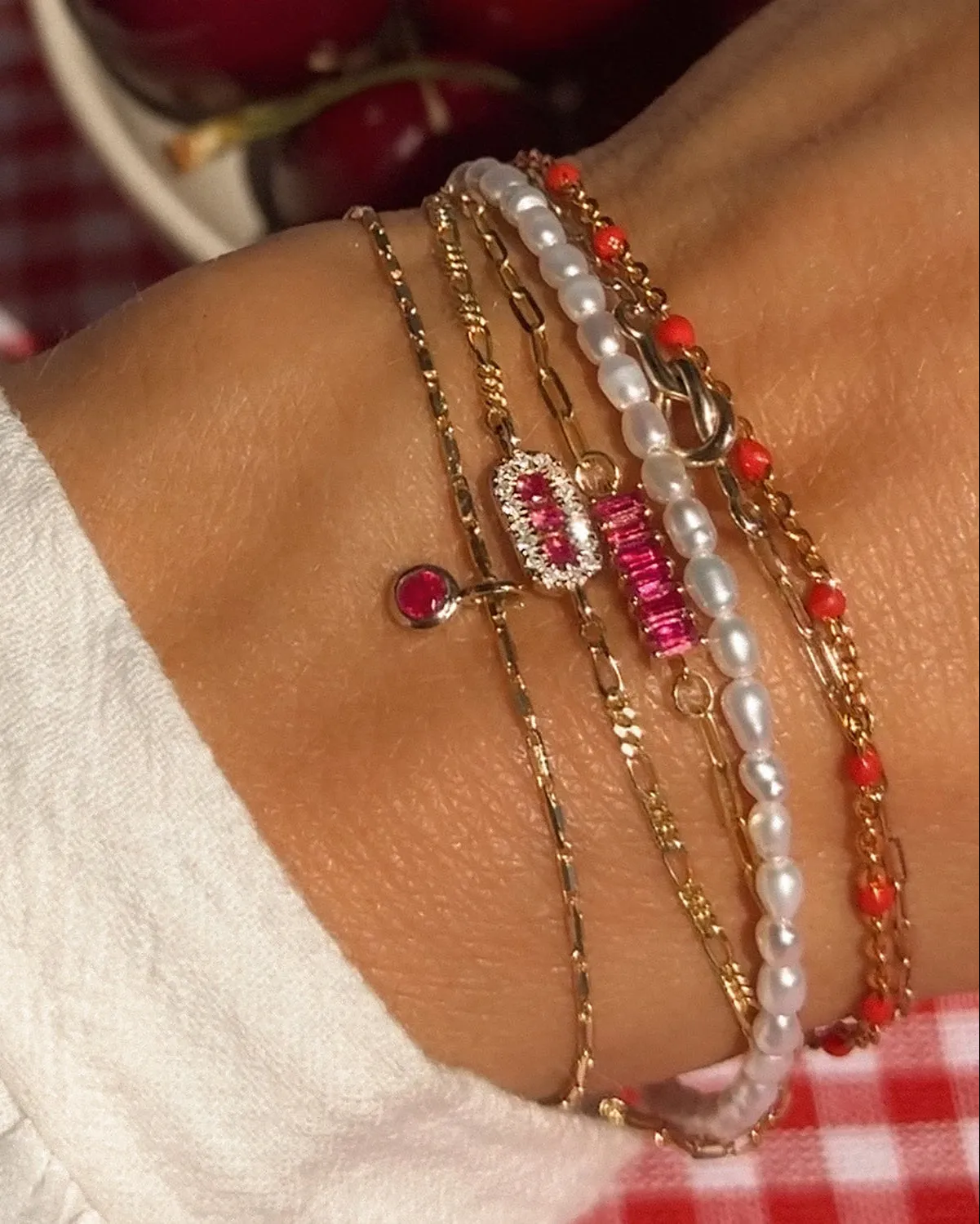Tiny Pearl Bracelet