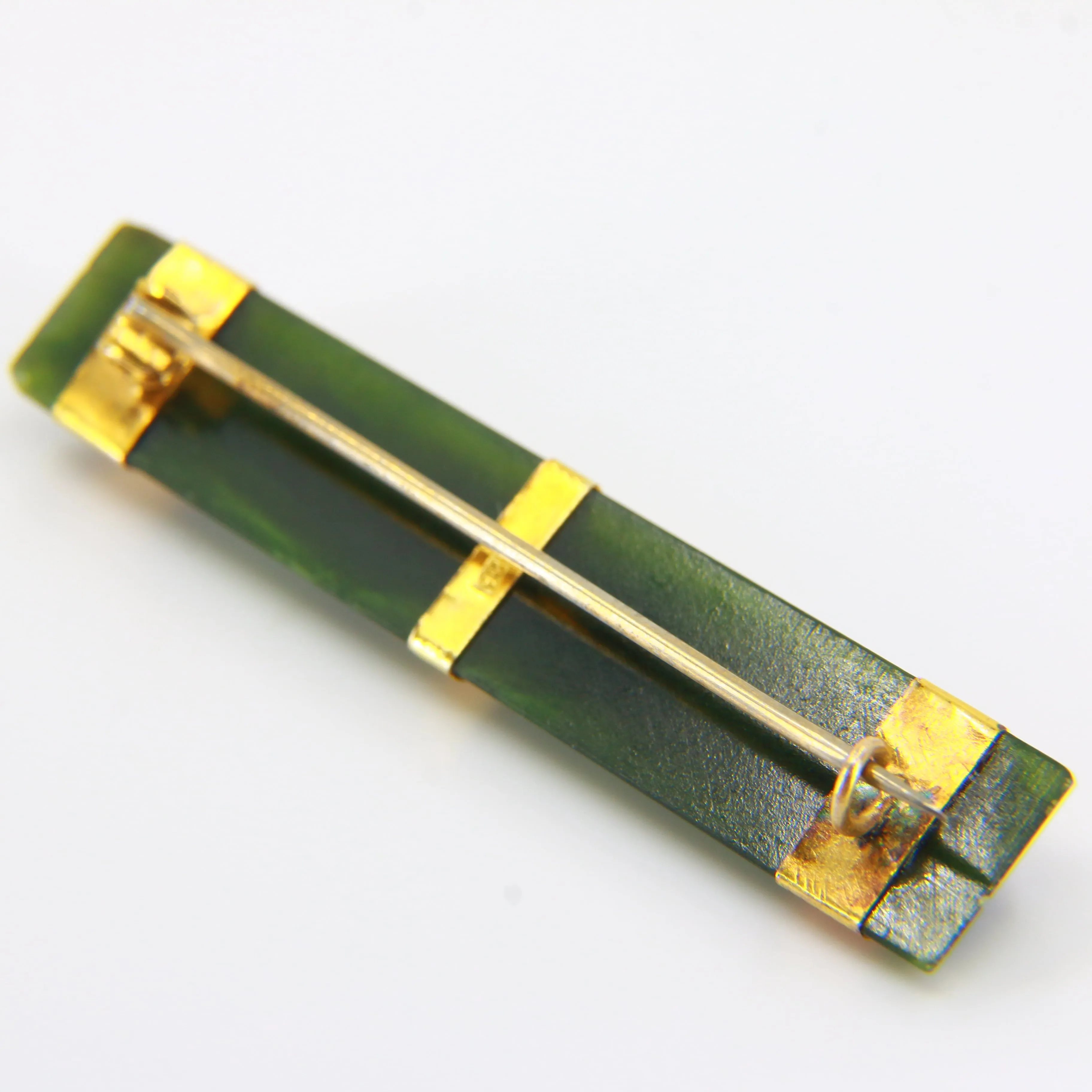 Vintage 9ct Jade Bar Brooch New Zealand Pounamu Yellow Gold NZ Gold Leaf Brooch