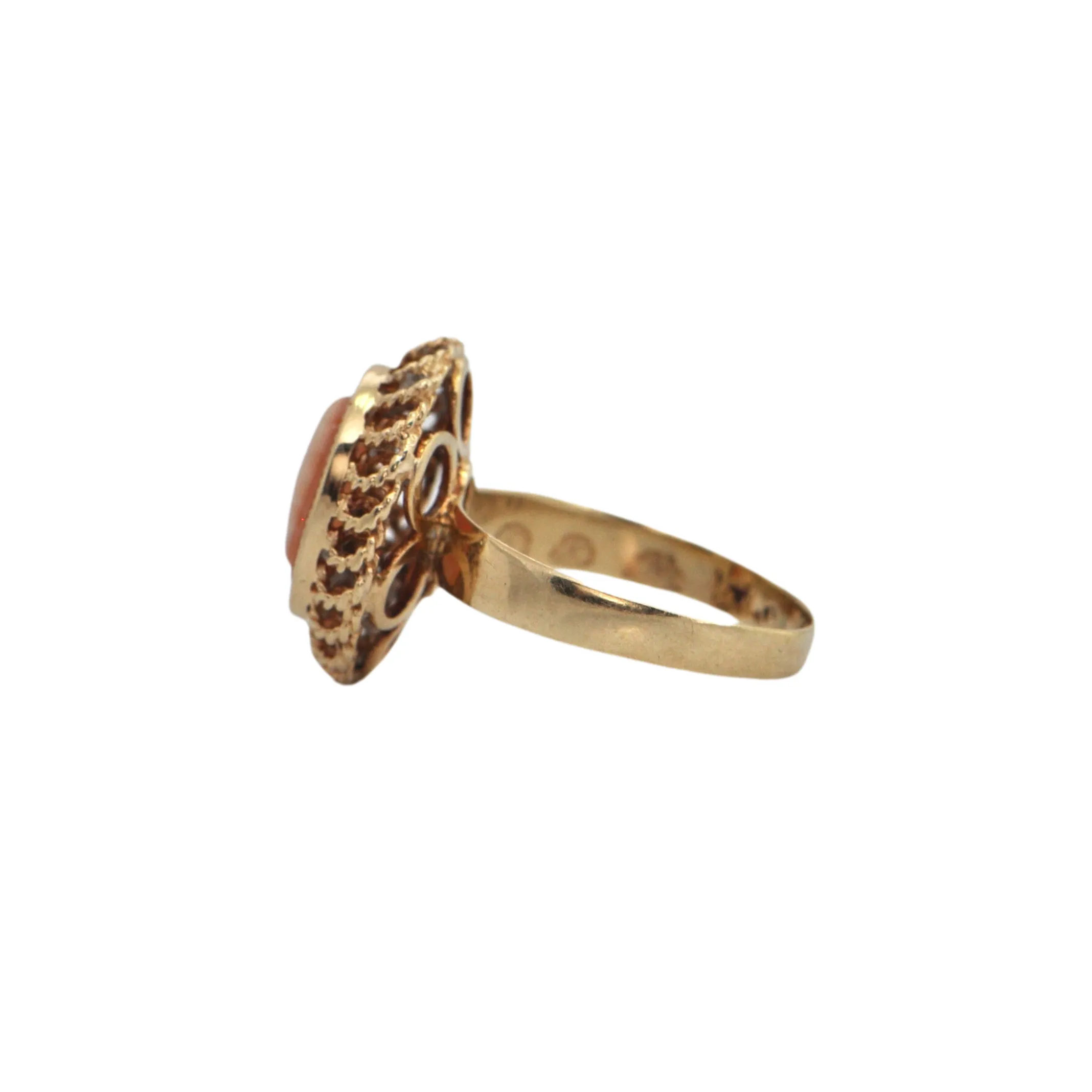 Vintage Cameo 14k Gold Ring