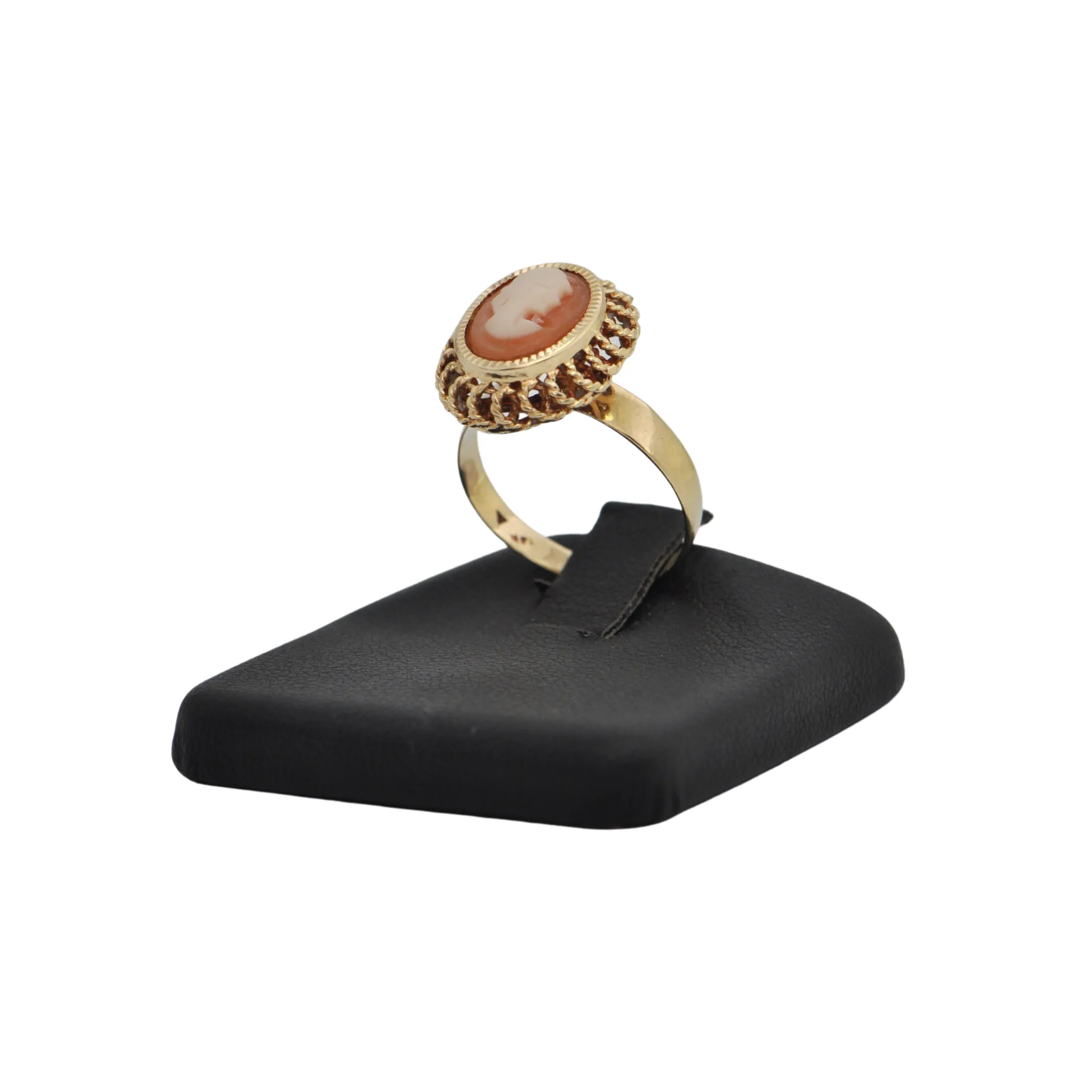 Vintage Cameo 14k Gold Ring