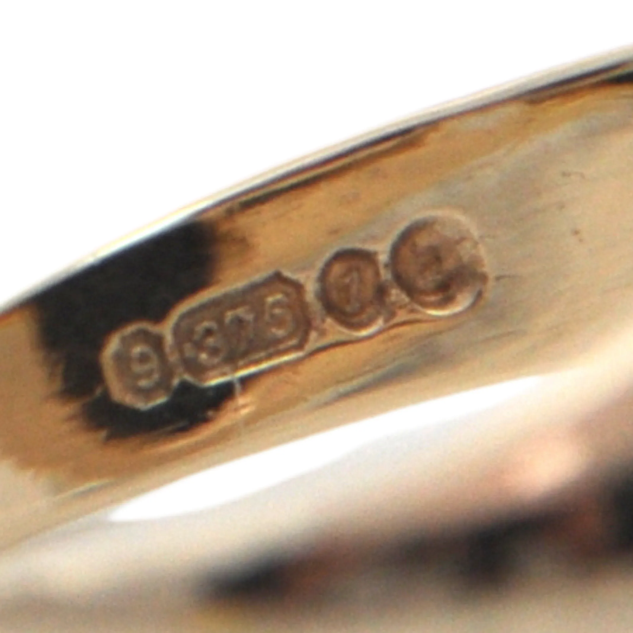 Vintage English (London) Onyx 9k Gold Signet Ring