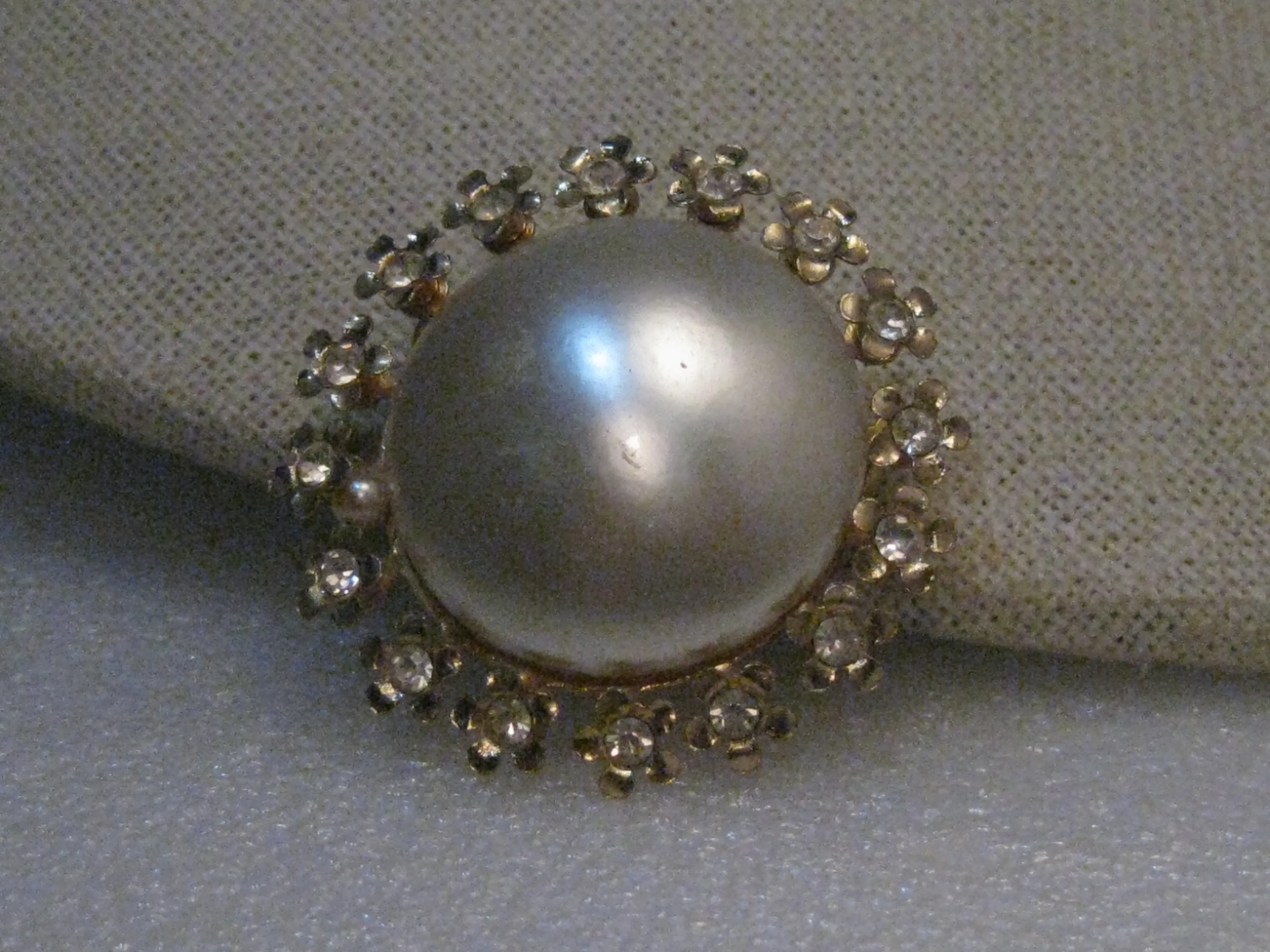 Vintage Faux Pearl Rhinestone Brooch, 1950's/1960's, 1.5" Round, Gold Tone