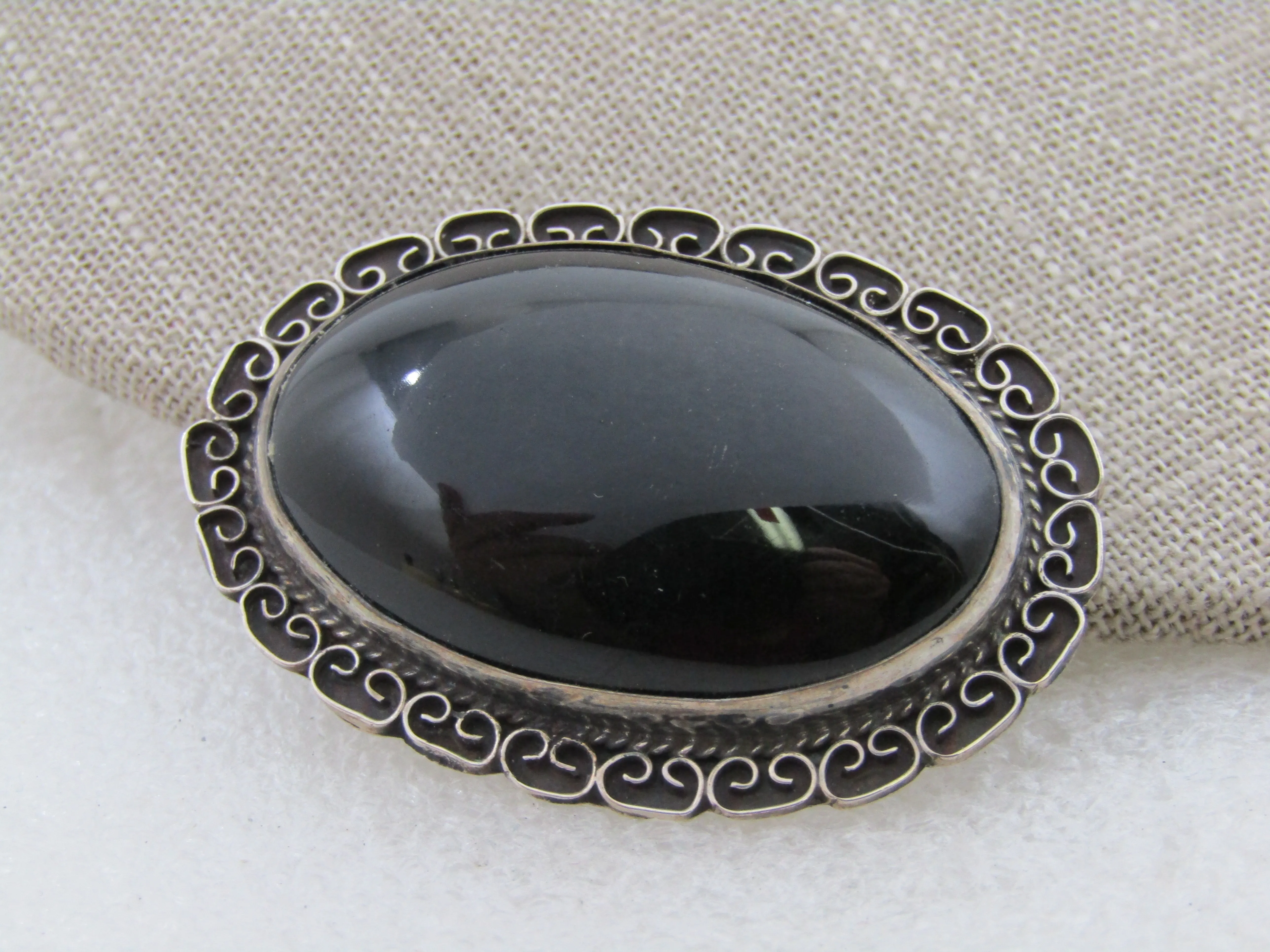 Vintage Sterling Mexican Jet/Onyx Brooch Pendant, 2" by 1.5"