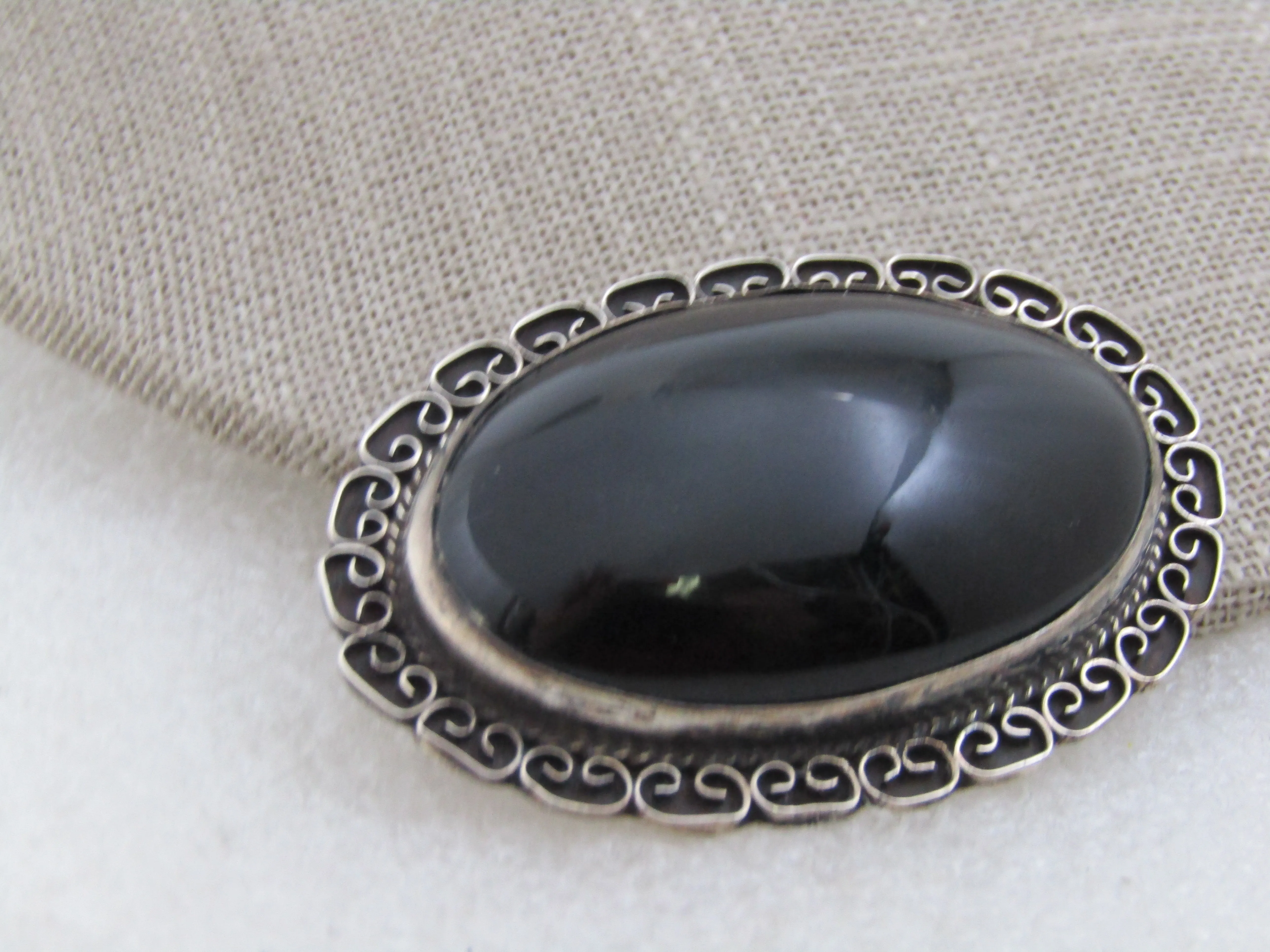 Vintage Sterling Mexican Jet/Onyx Brooch Pendant, 2" by 1.5"